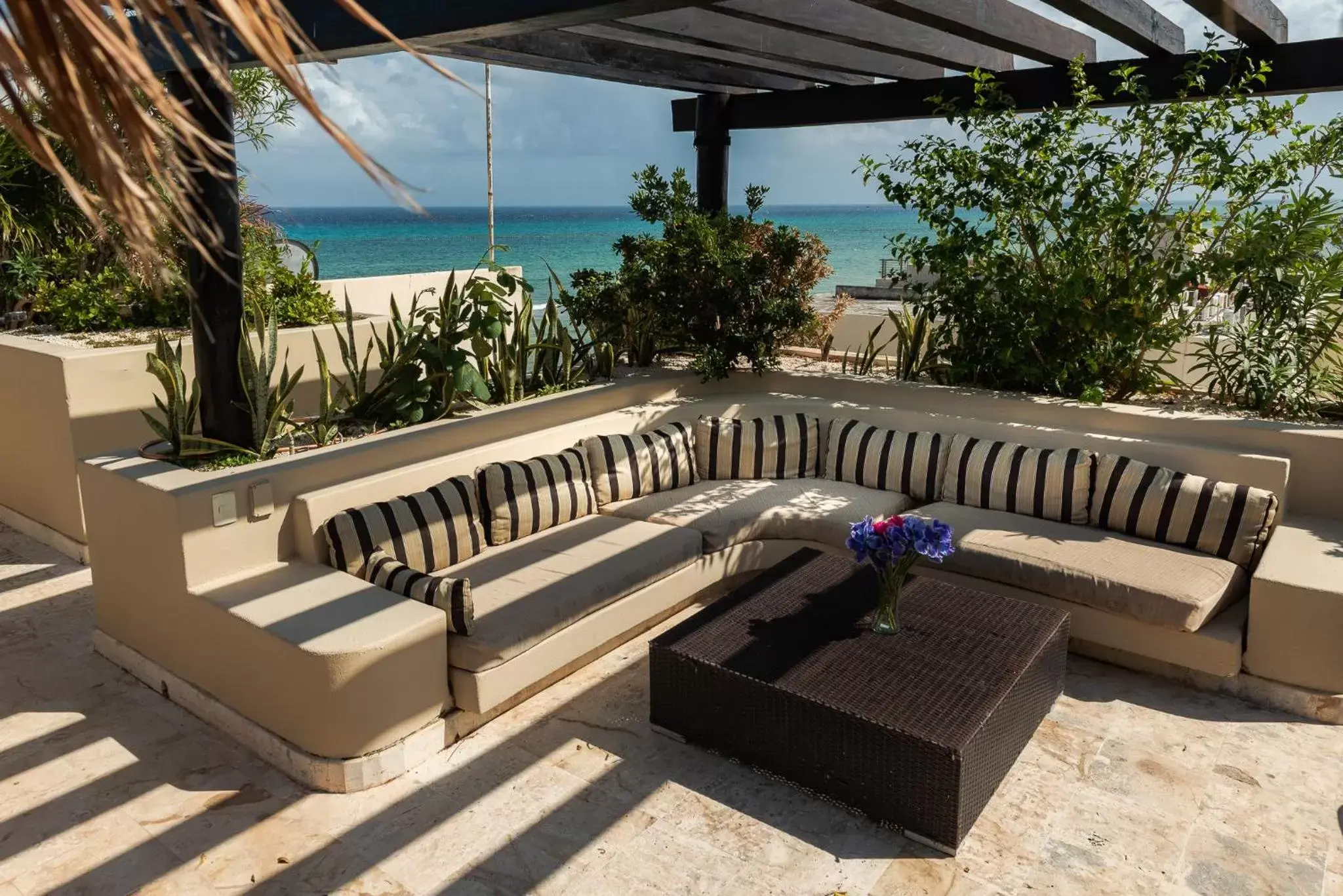 Balcony/Terrace in El Taj Oceanfront and Beachside Condo Hotel