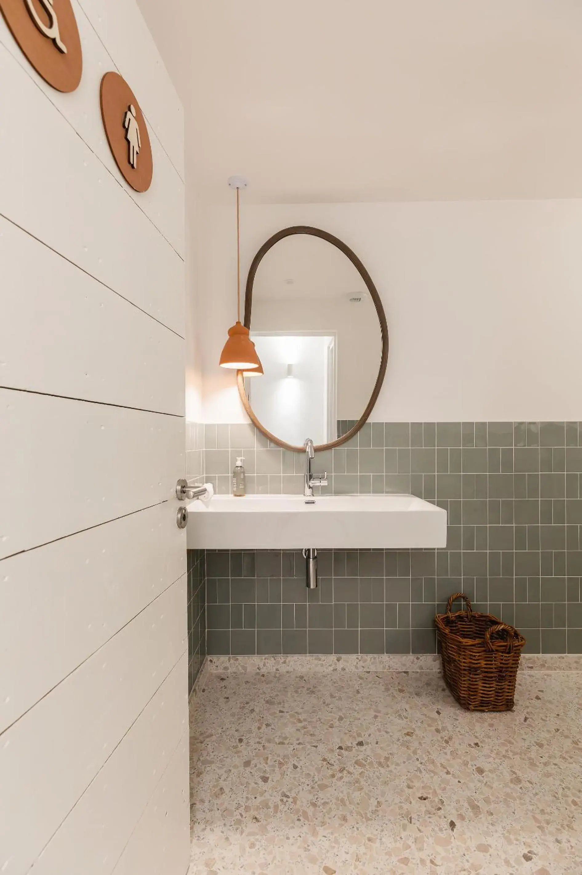 Toilet, Bathroom in Hotel Restaurant Les Arnelles