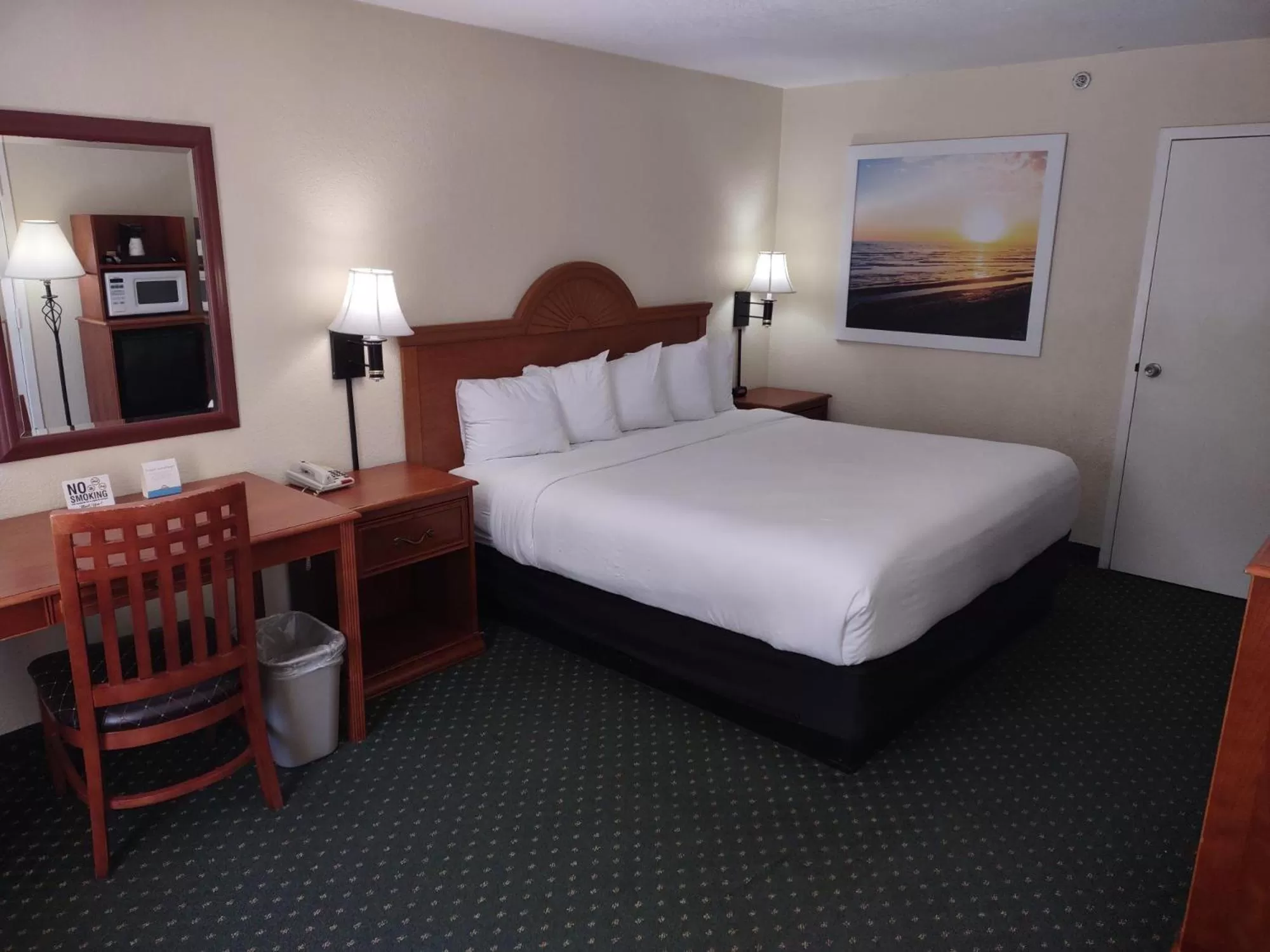 King Room  with Roll In Shower and Grab Bars - Mobility/Hearing Impaired/Non-Smoking in Days Inn by Wyndham Port Charlotte Town Center
