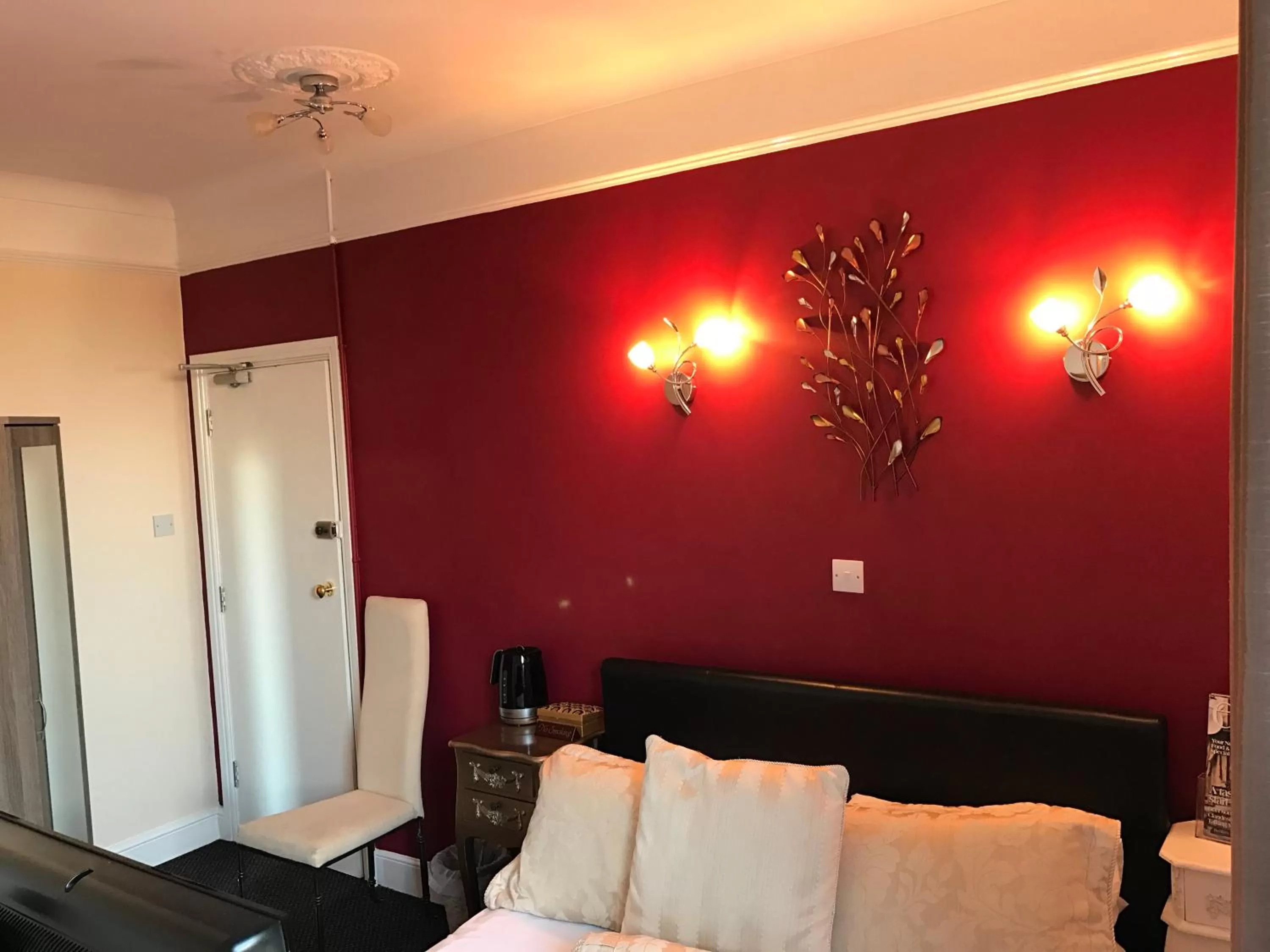 Photo of the whole room, Bed in Atlanta