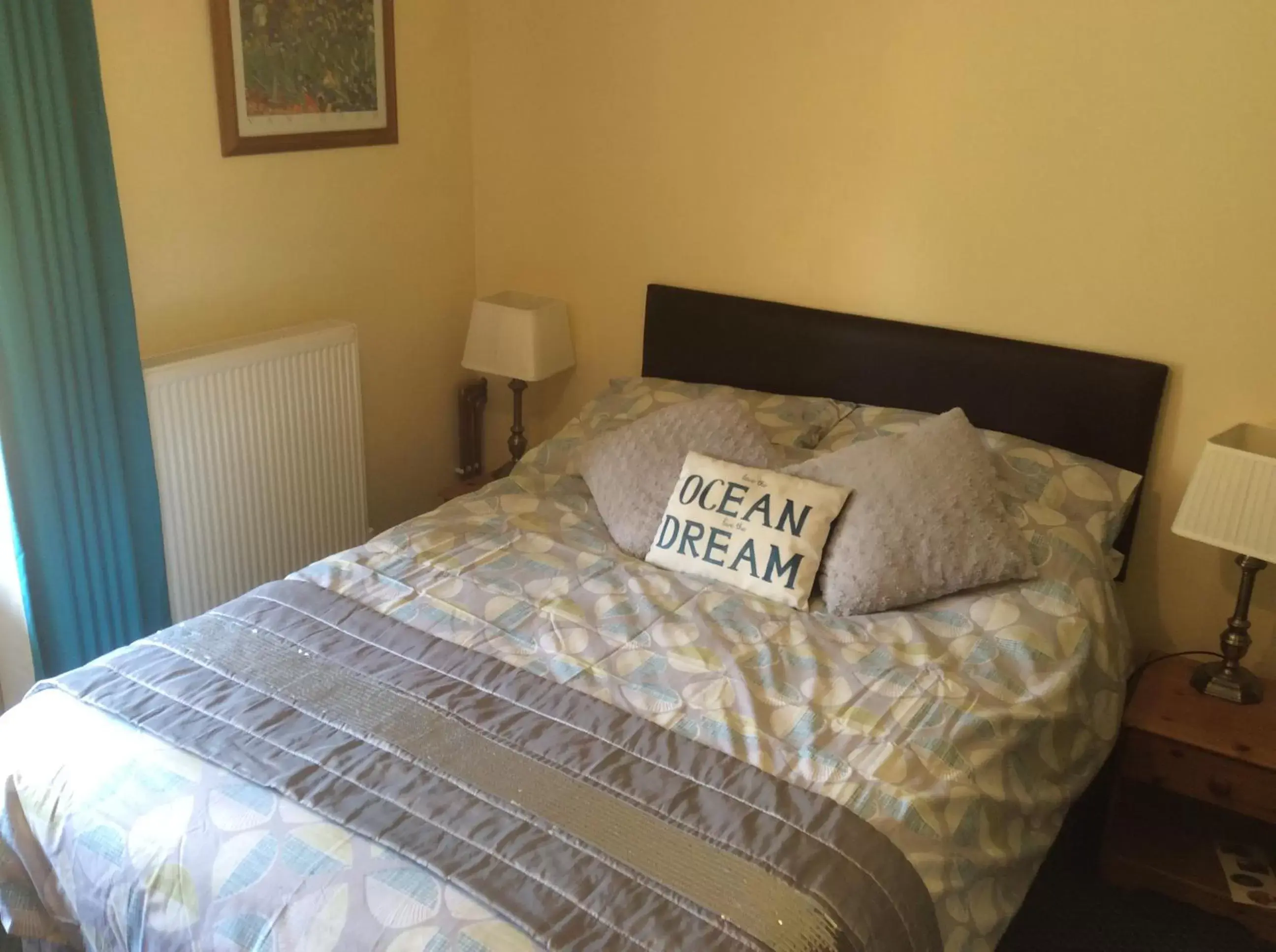 Bedroom, Bed in Oakenholt Farm Bed and Breakfast