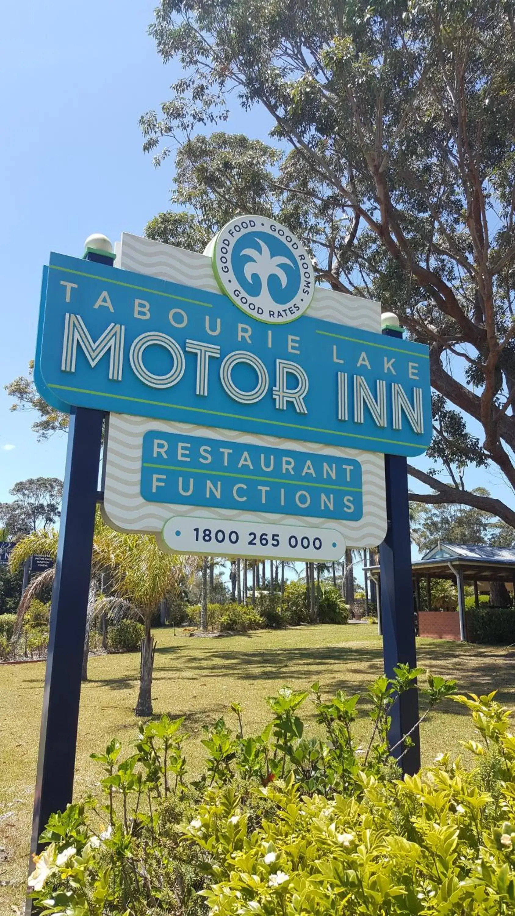 Restaurant/places to eat, Property Logo/Sign in Tabourie Lake Motor Inn