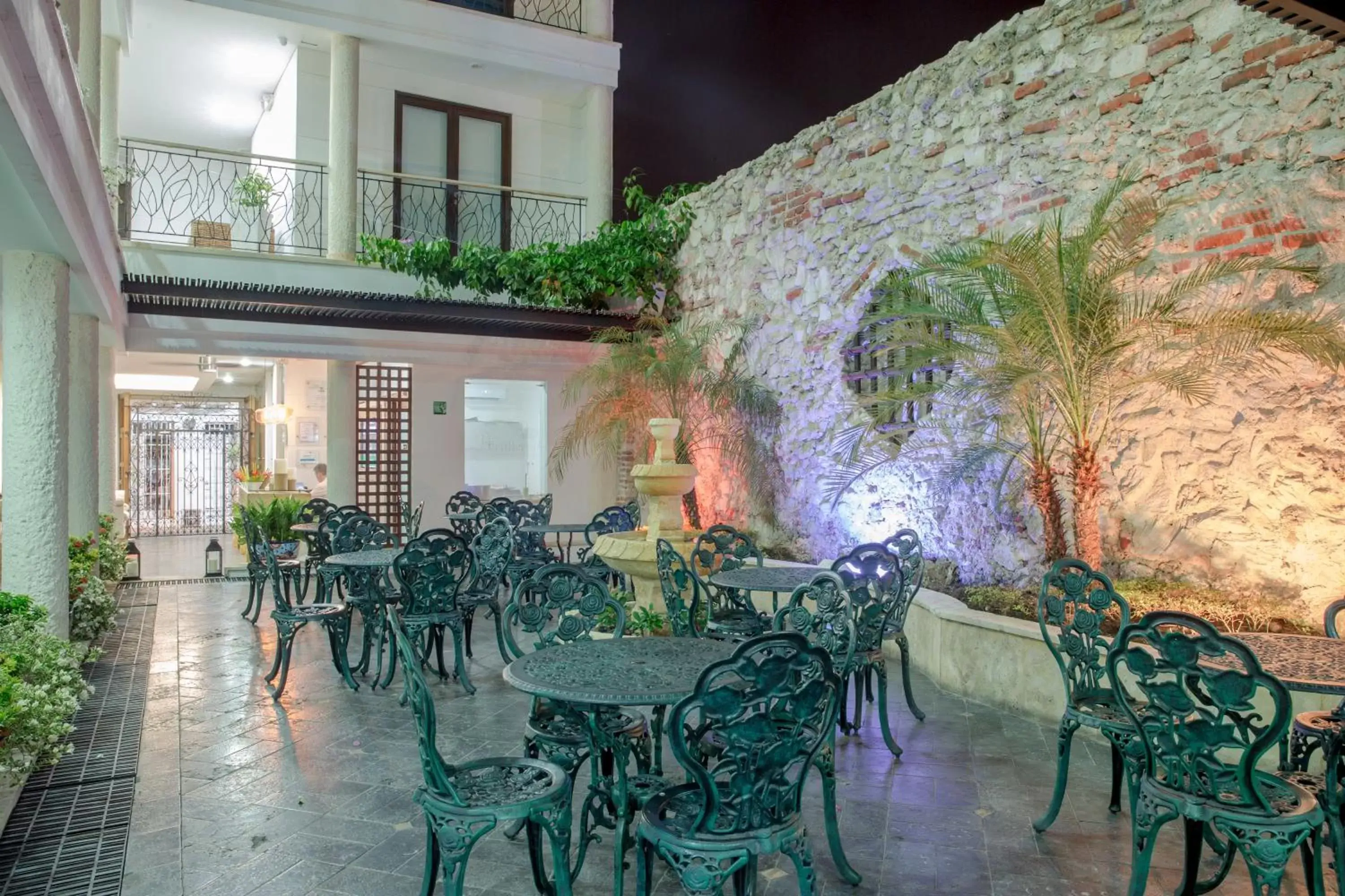 Lounge or bar, Restaurant/Places to Eat in Hotel Boutique La Artilleria