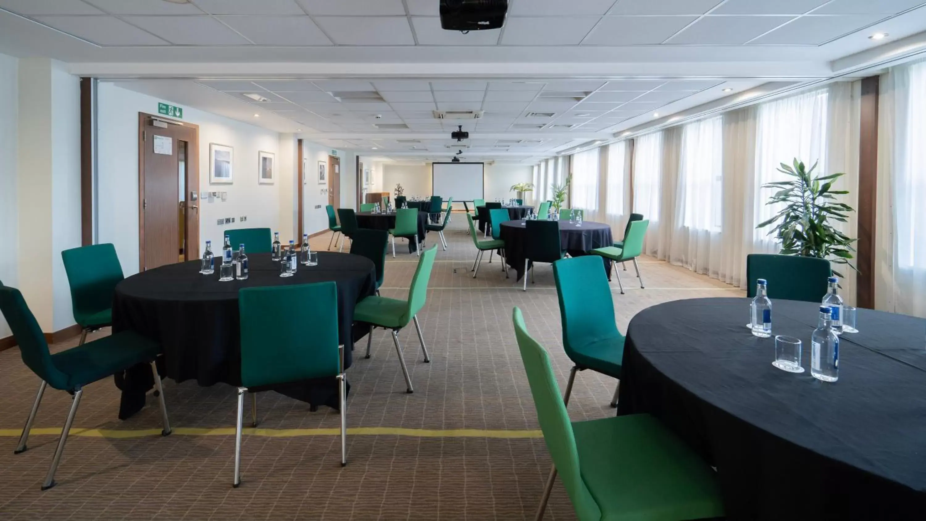 Meeting/conference room, Restaurant/Places to Eat in Holiday Inn Bristol City Centre, an IHG Hotel