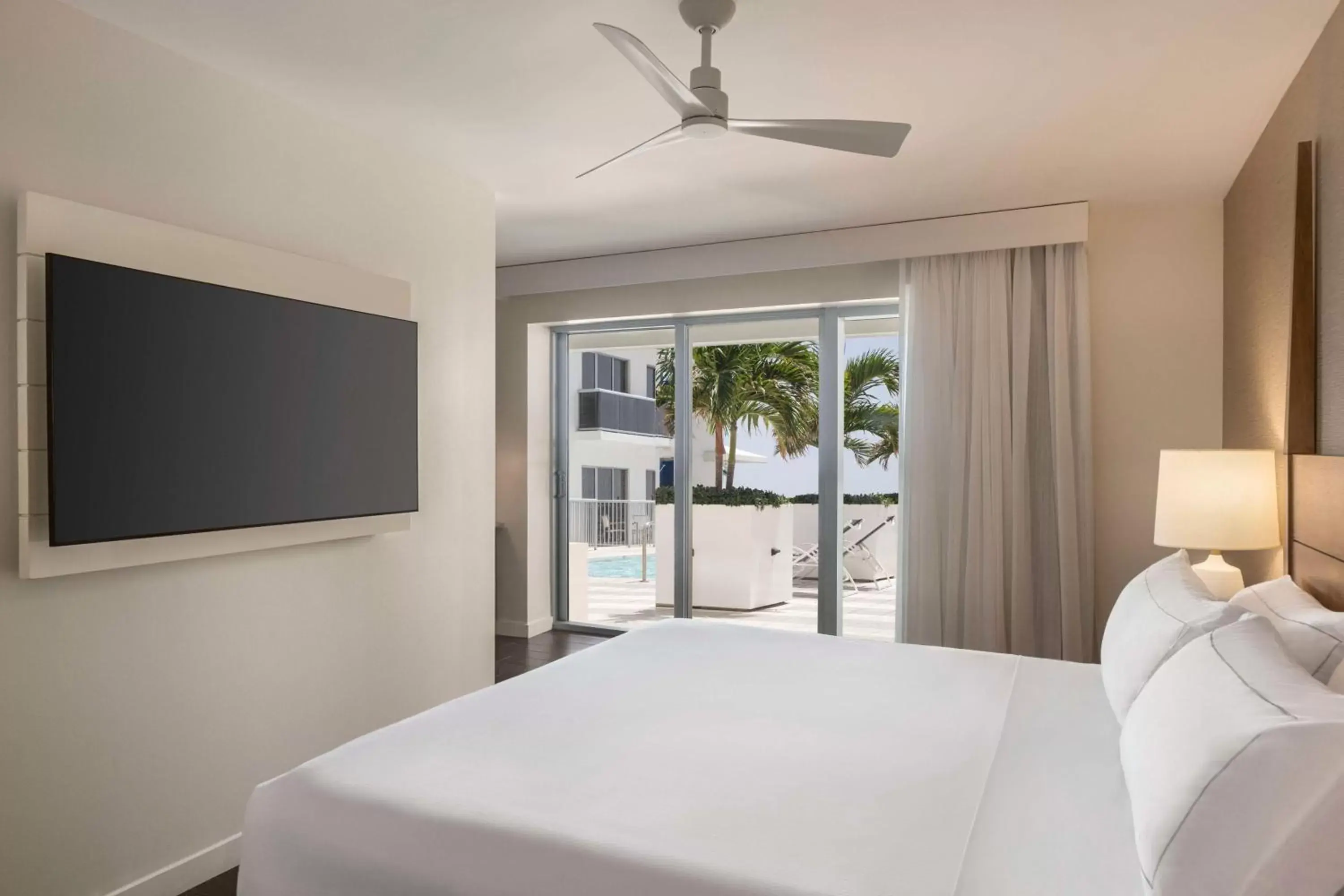 Bed in Hilton Cabana Miami Beach