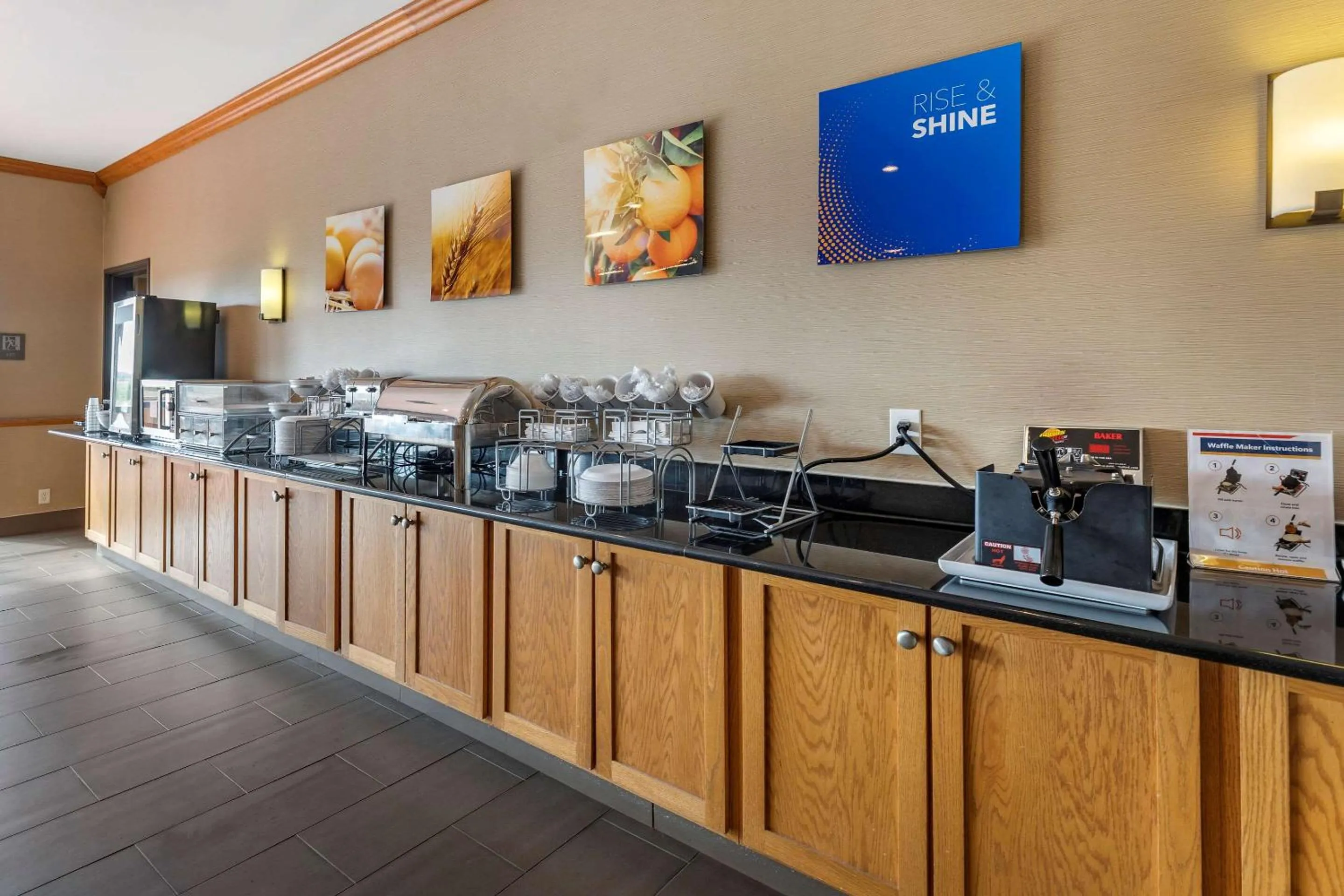 Breakfast in Comfort Inn & Suites Greenville I-70