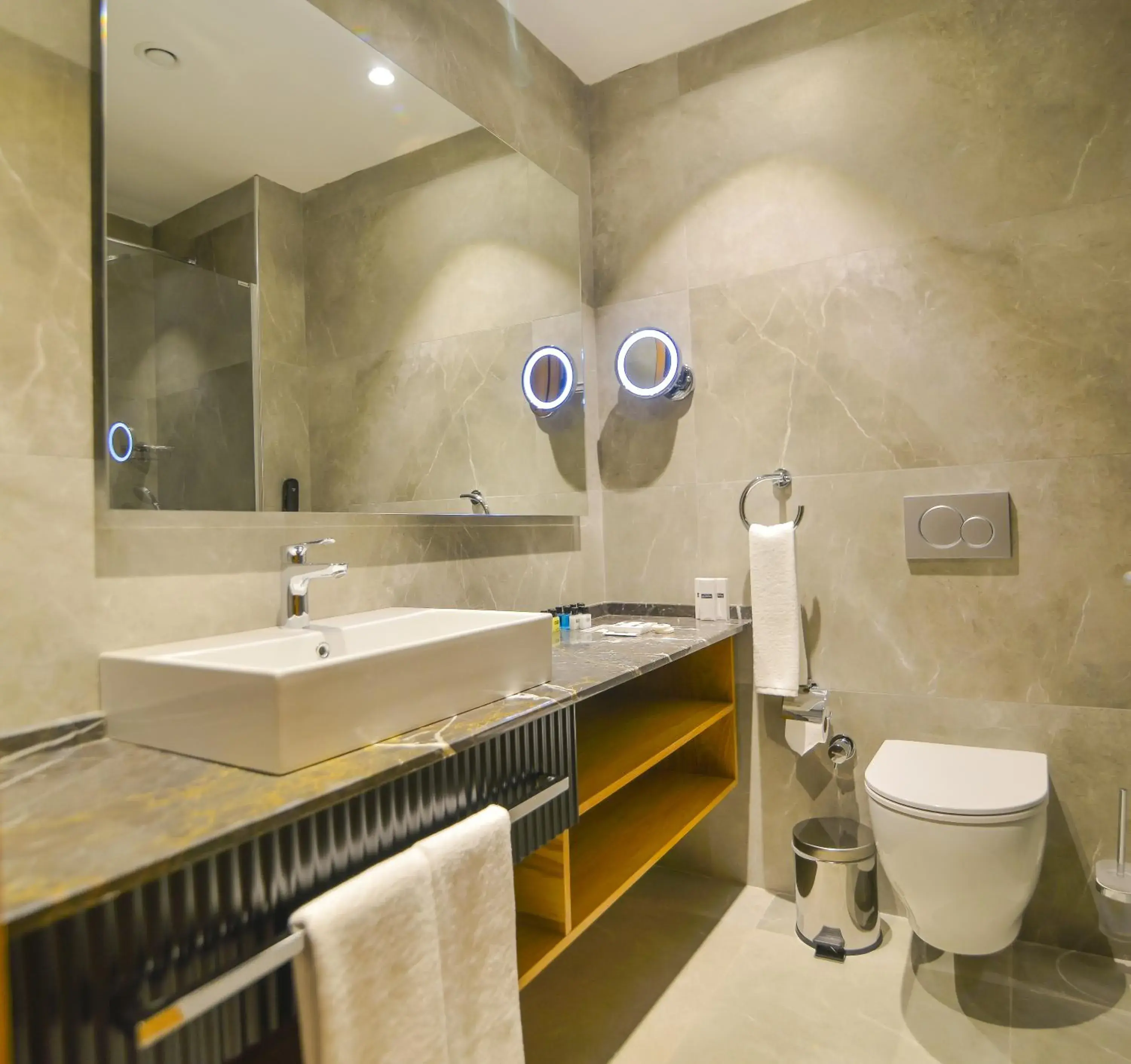 Bathroom in QUA COMFORT HOTEL