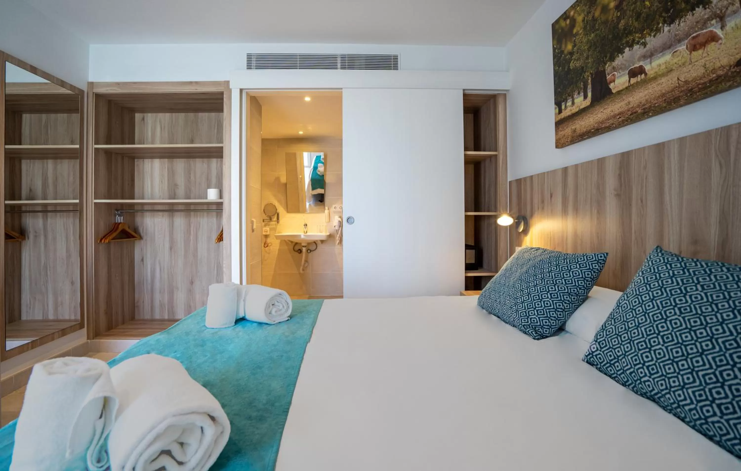 Photo of the whole room, Bed in INNER Hotel Rupit "Adults Only"