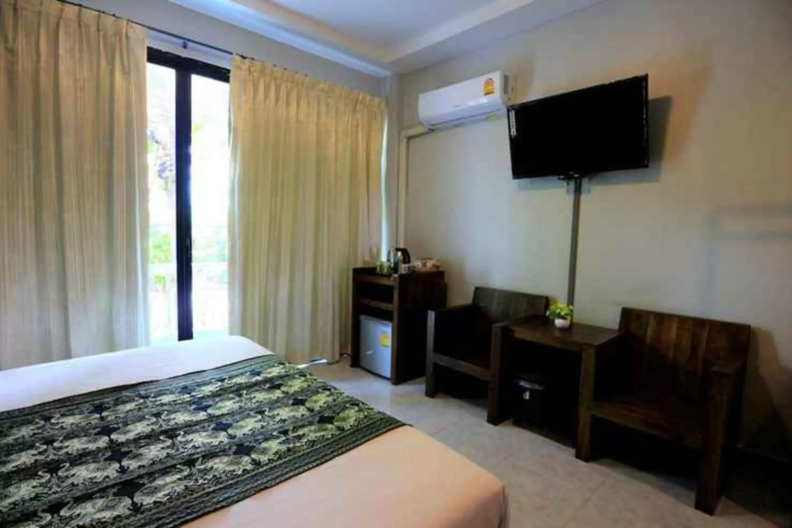 Photo of the whole room, Bed in Platinum Place Photo of the whole room, Bed in Platinum Place