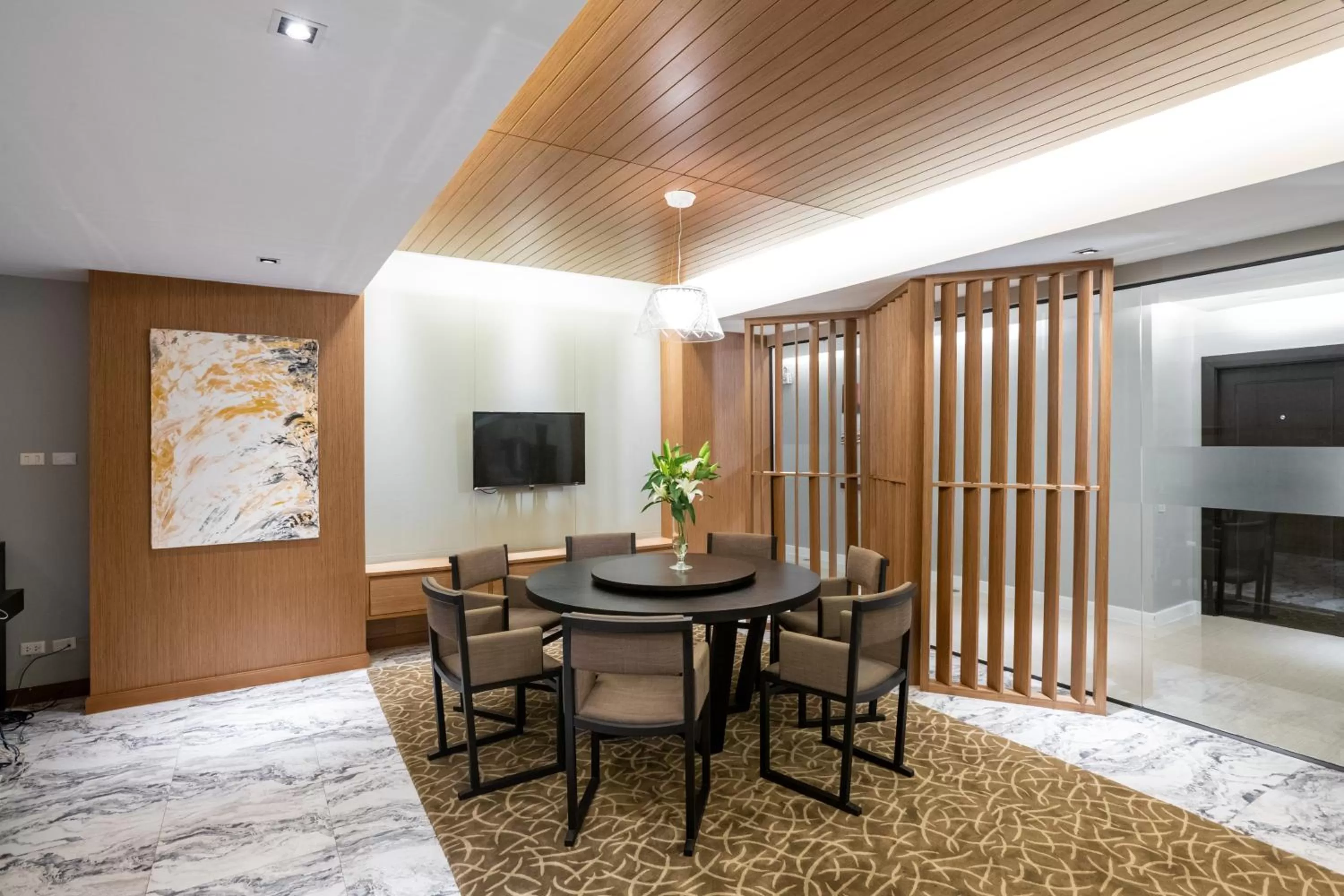 Living room in S Ratchada Leisure Hotel