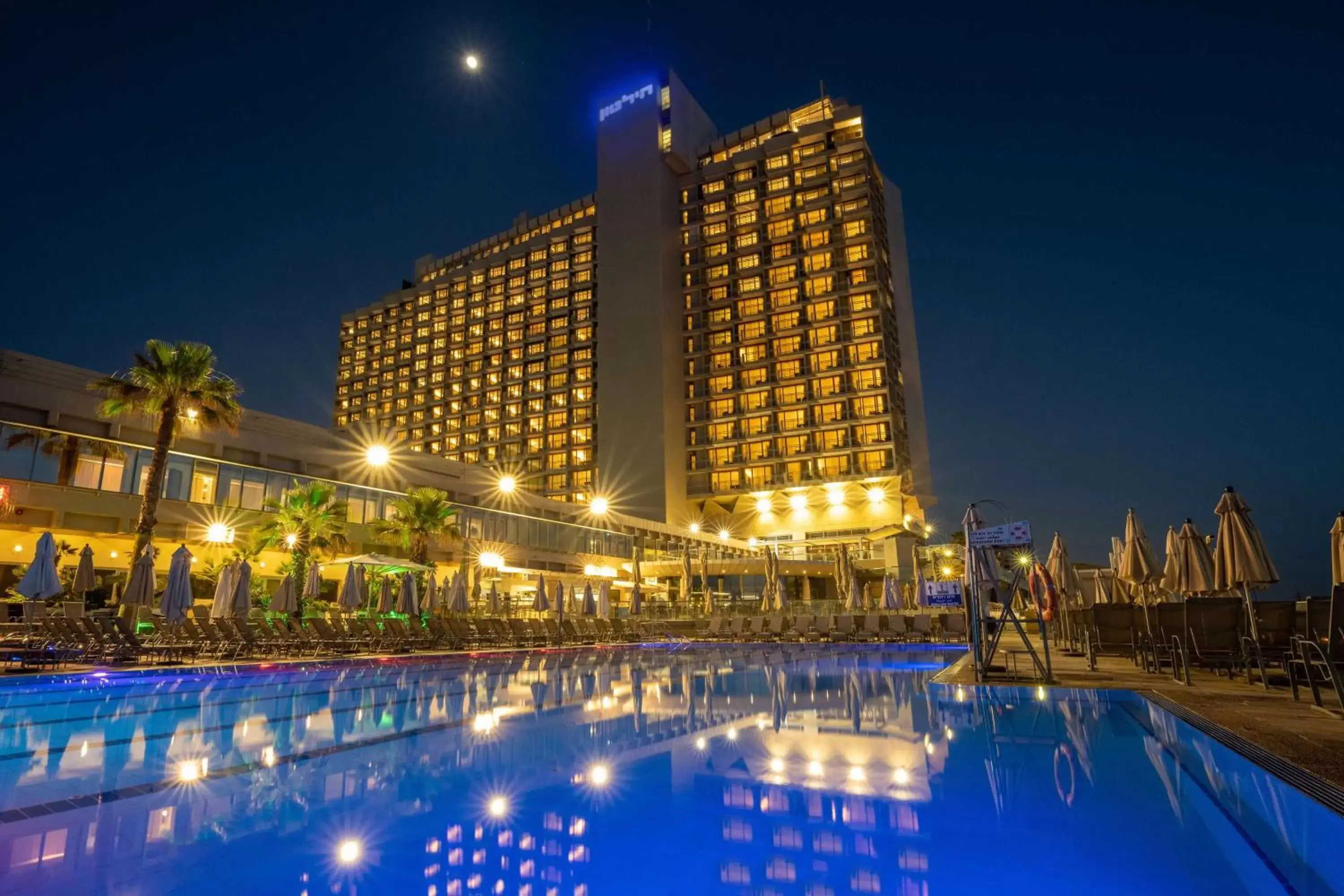 Pool view, Property Building in Hilton Tel Aviv Hotel