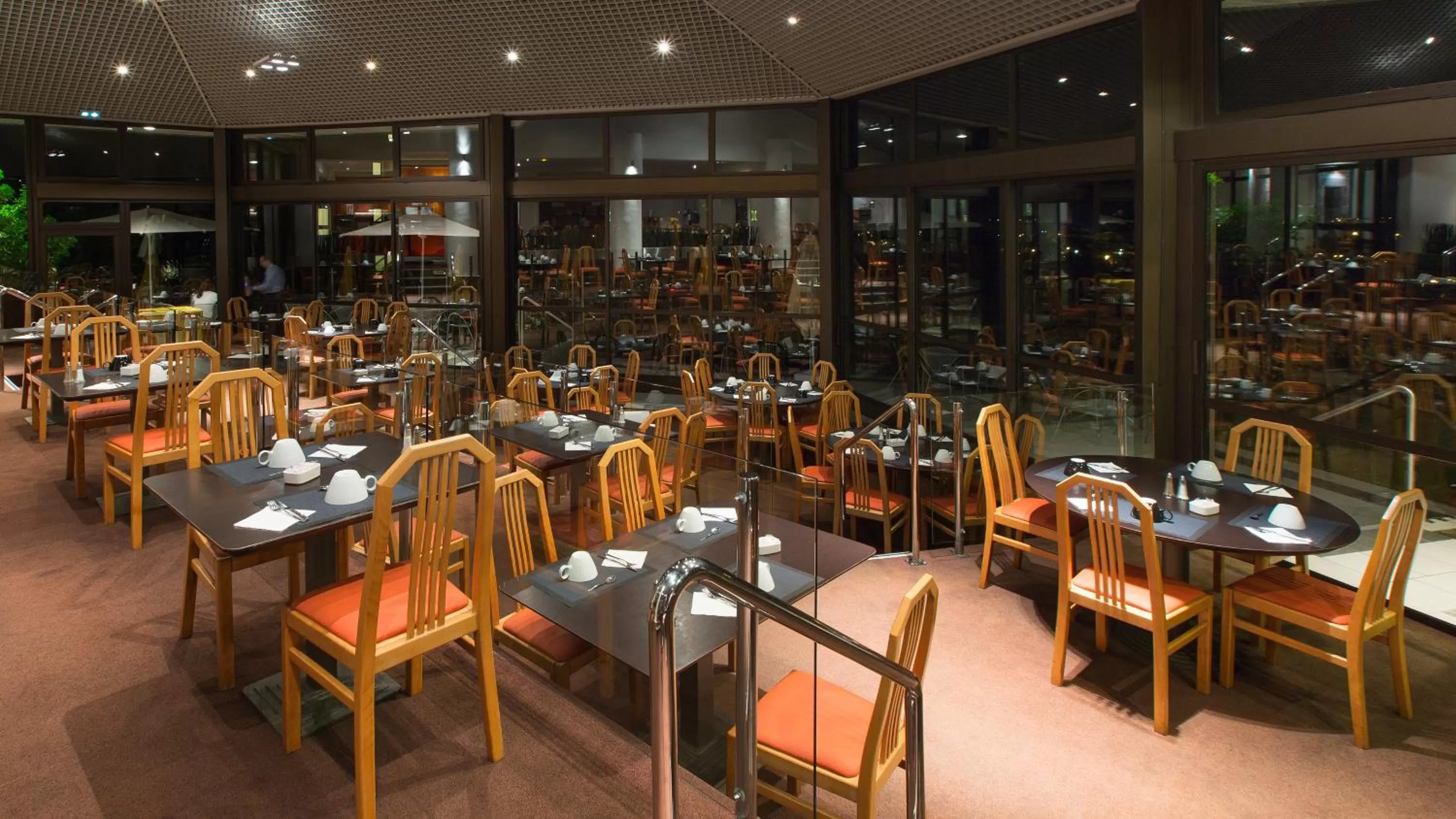 Restaurant/places to eat in Novotel Amboise