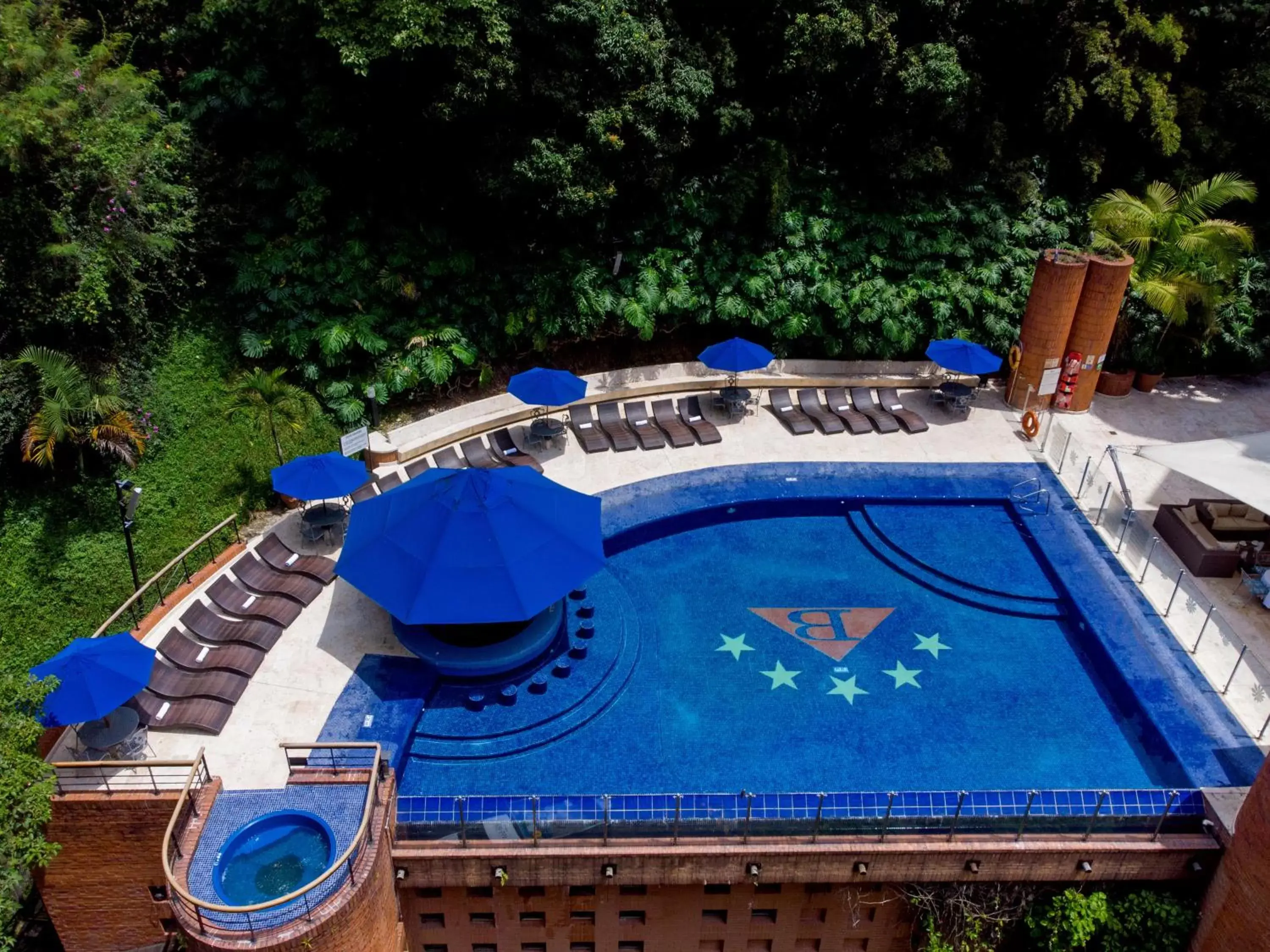 Pool View in Hotel Dann Carlton Belfort Medellin