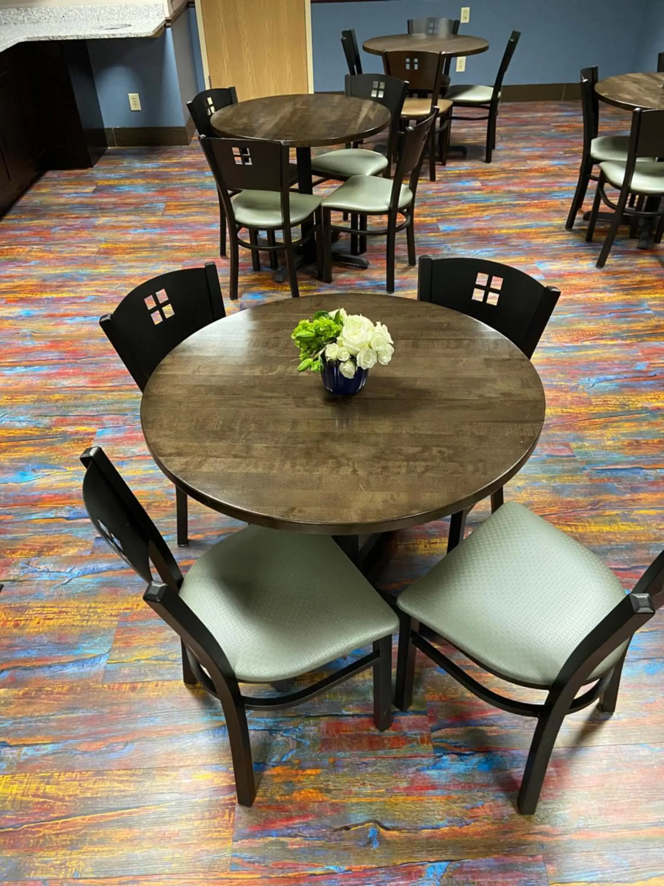 Breakfast, Dining Area in Bay Lodging Resort