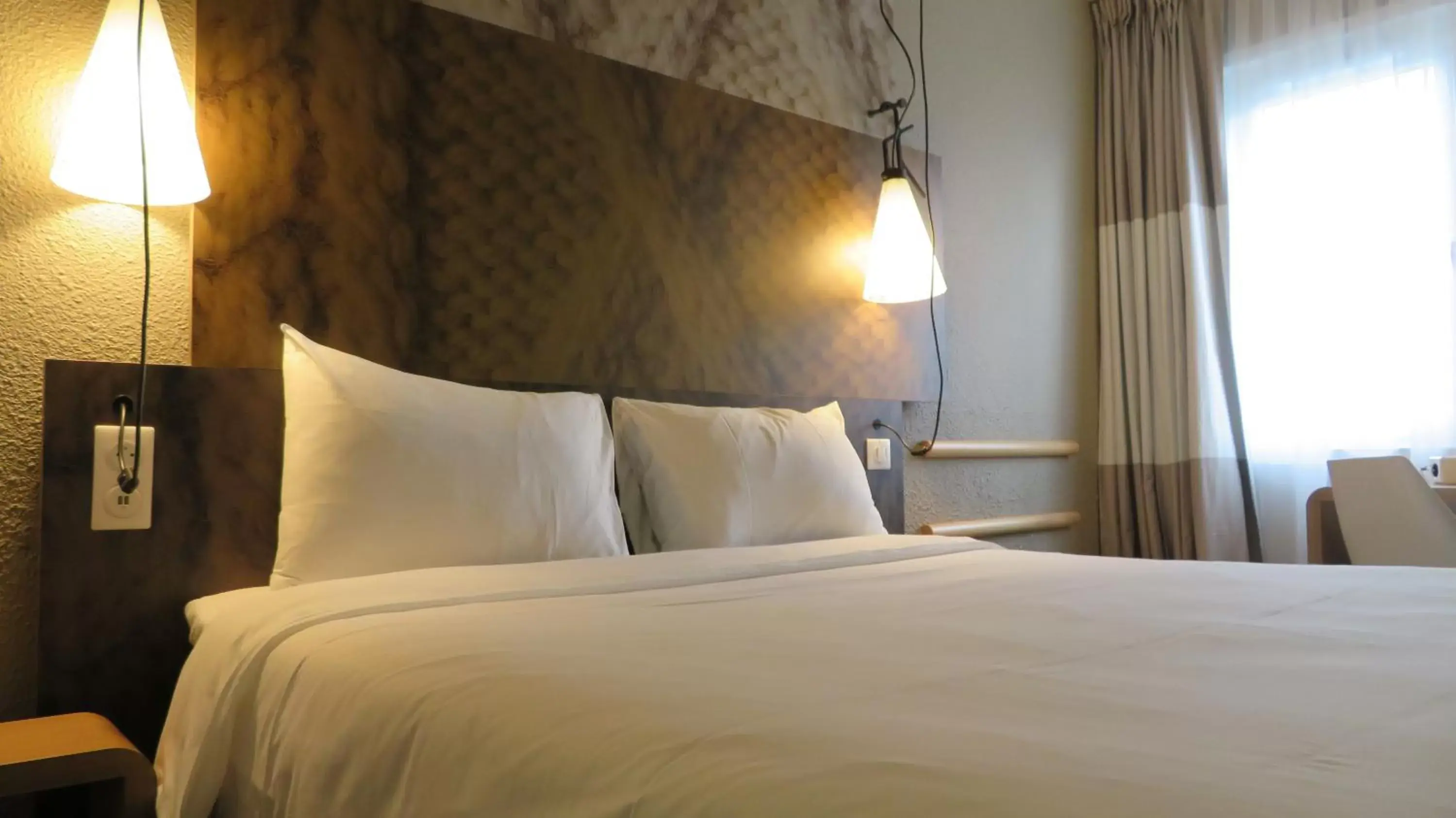 Bed in ibis Melun Bed in ibis Melun