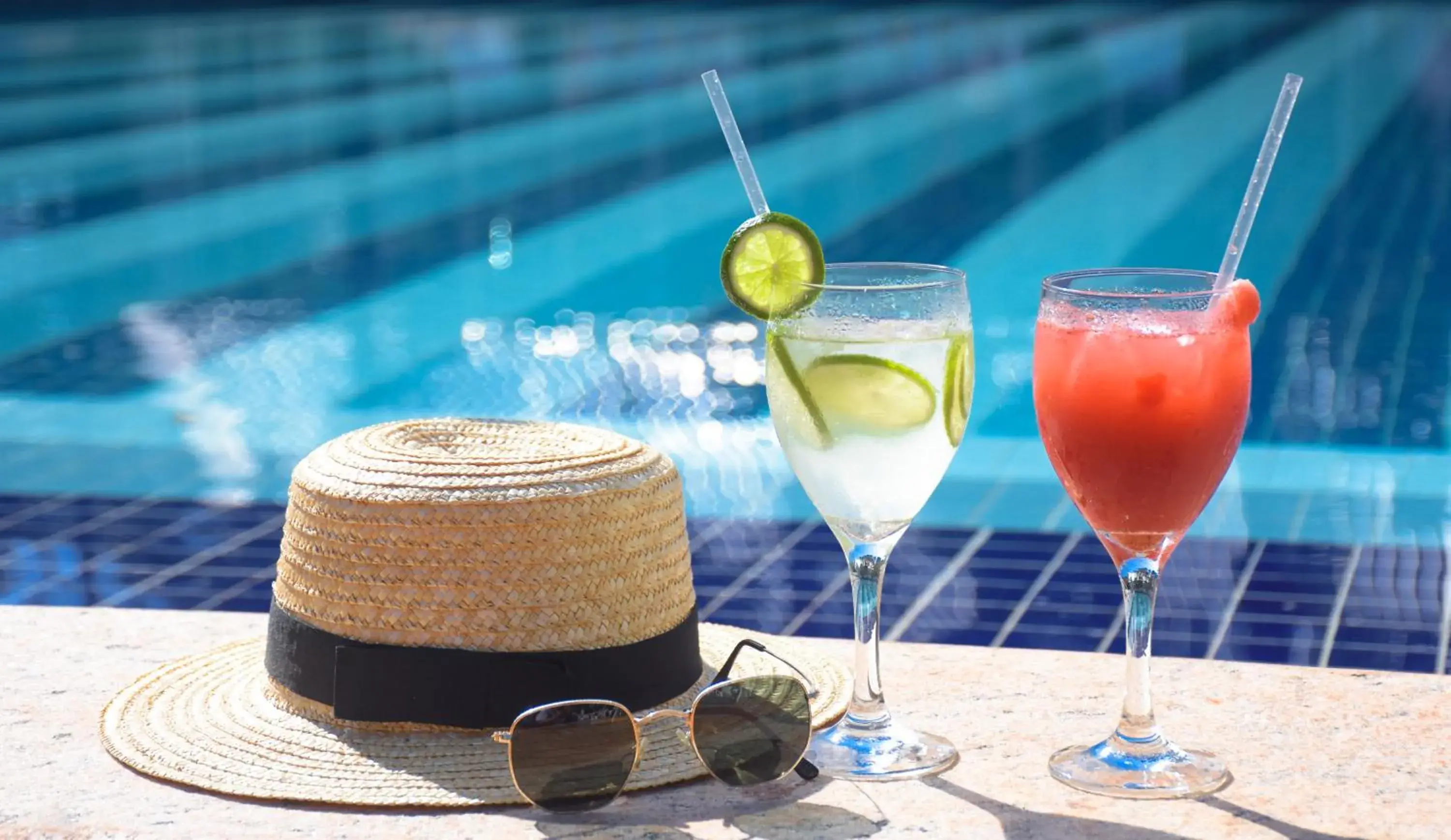 Swimming pool, Drinks in Nacional Inn Foz do Iguacu