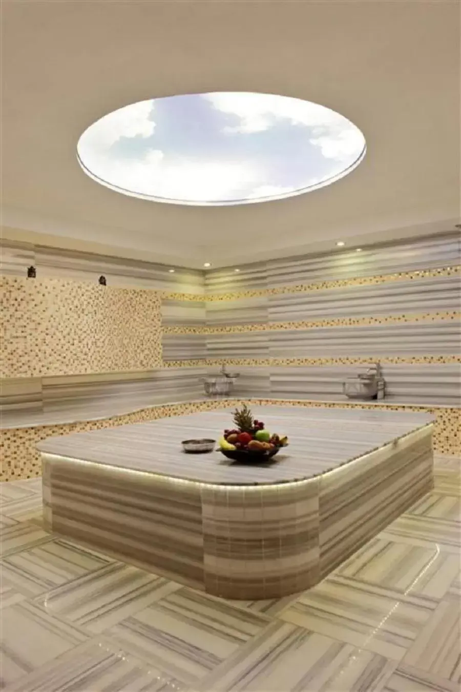 Public Bath in Ocean Blue High Class Hotel & SPA