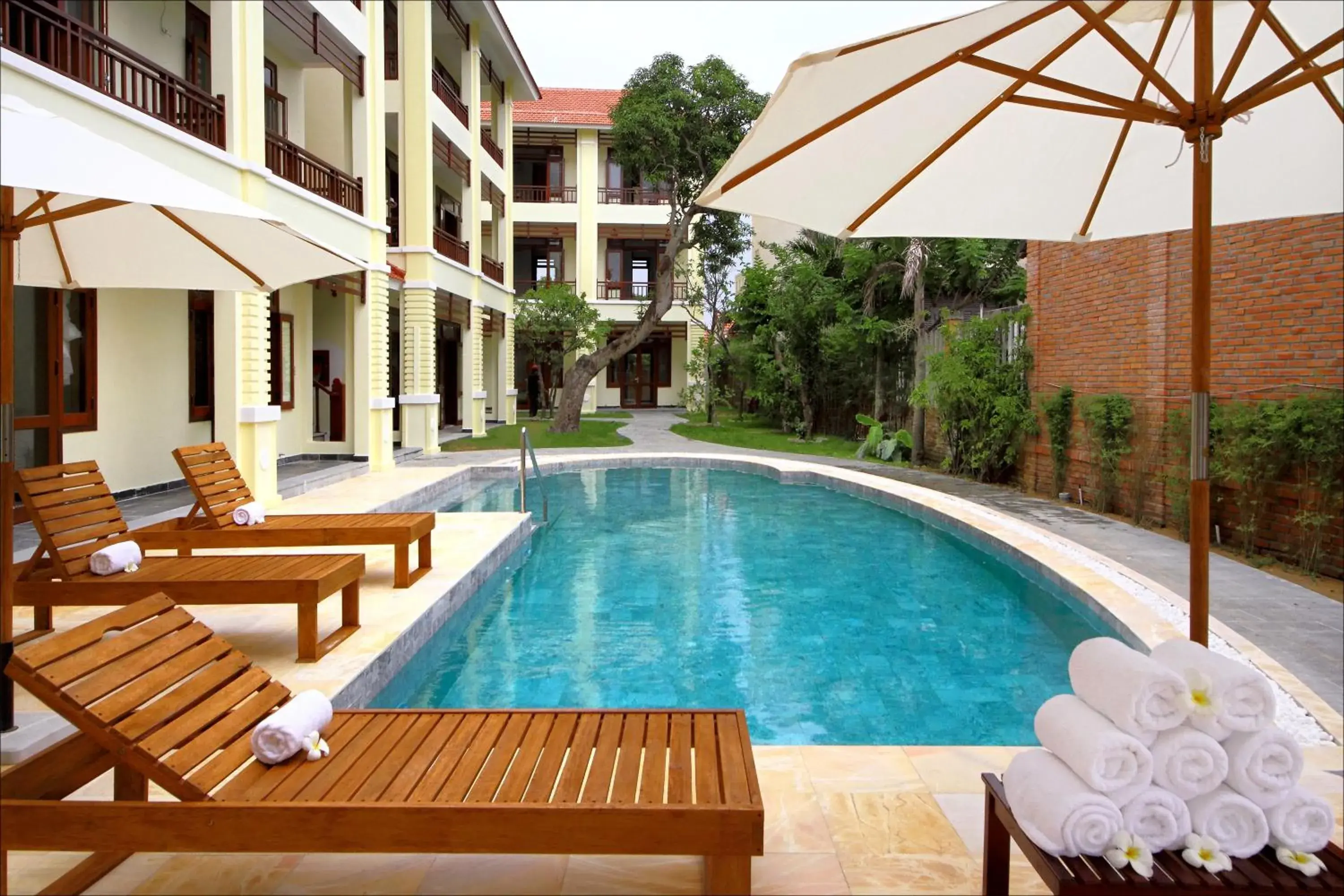 Facade/entrance, Swimming Pool in Hoi An Tnt Villa
