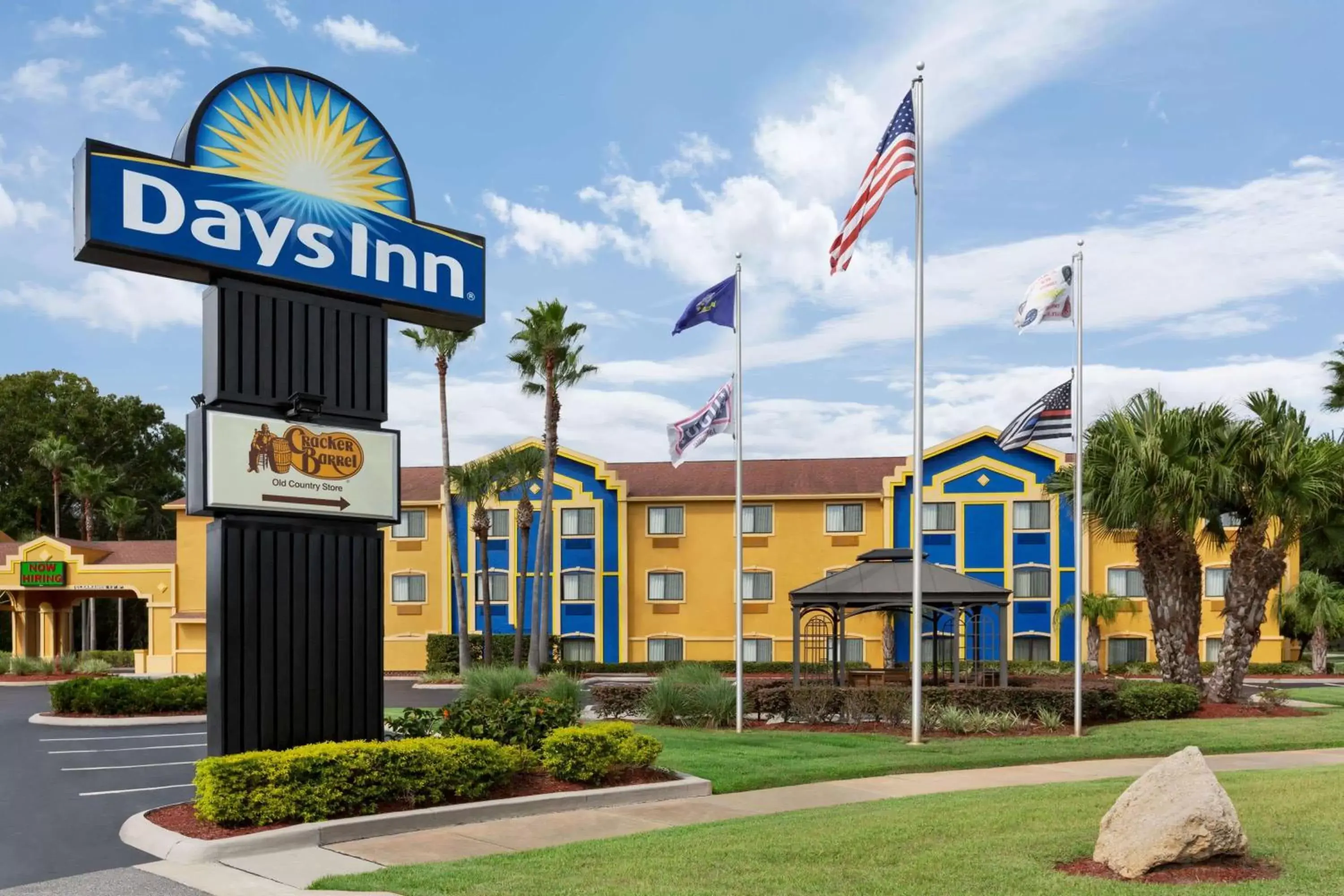 Property Building in Days Inn by Wyndham Orange Park/Jacksonville