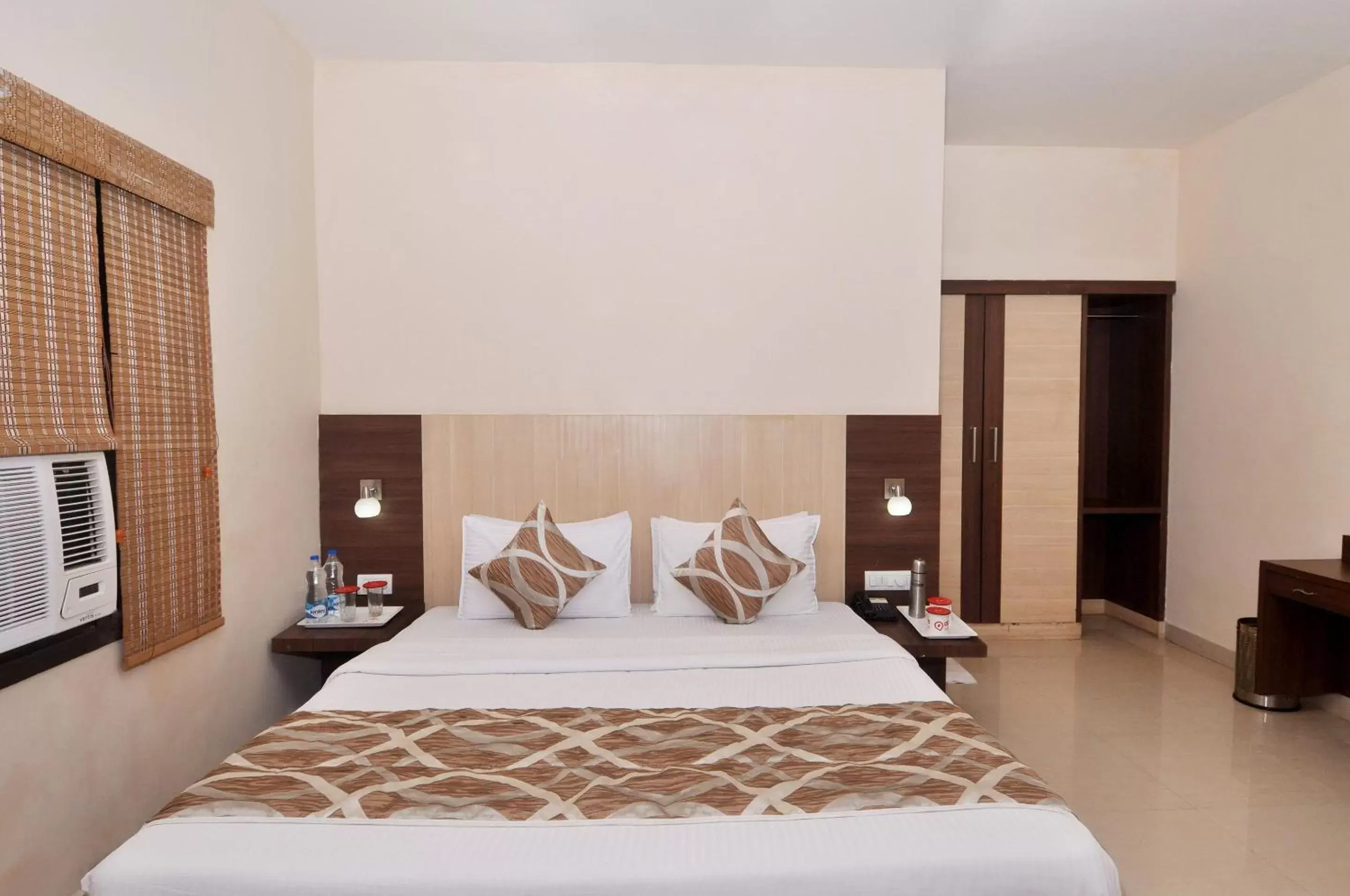 Standard Double Room - single occupancy in Sivamurugan Hotels Standard Double Room - single occupancy in Sivamurugan Hotels