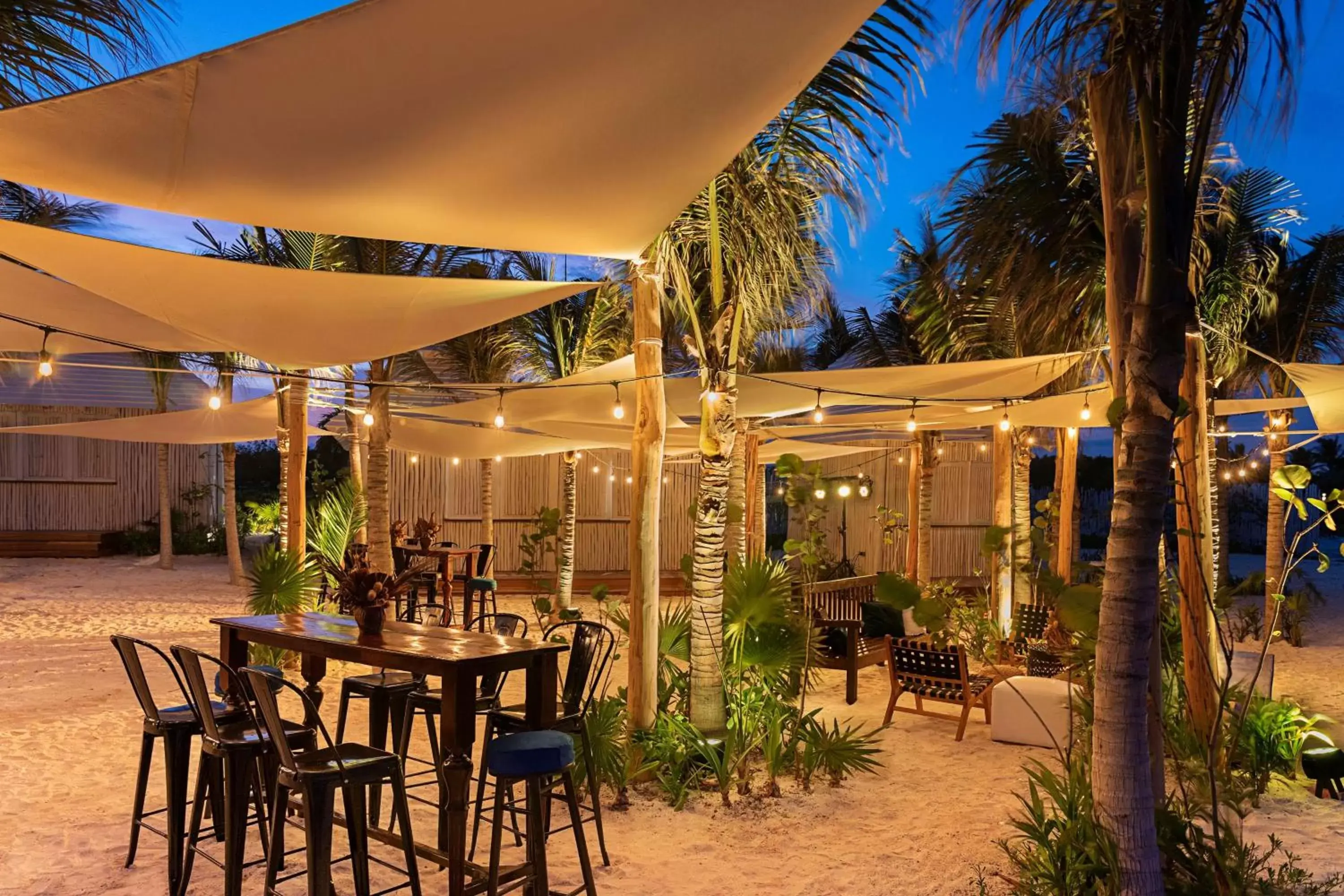 Beach, Restaurant/Places to Eat in Banyan Tree Mayakoba