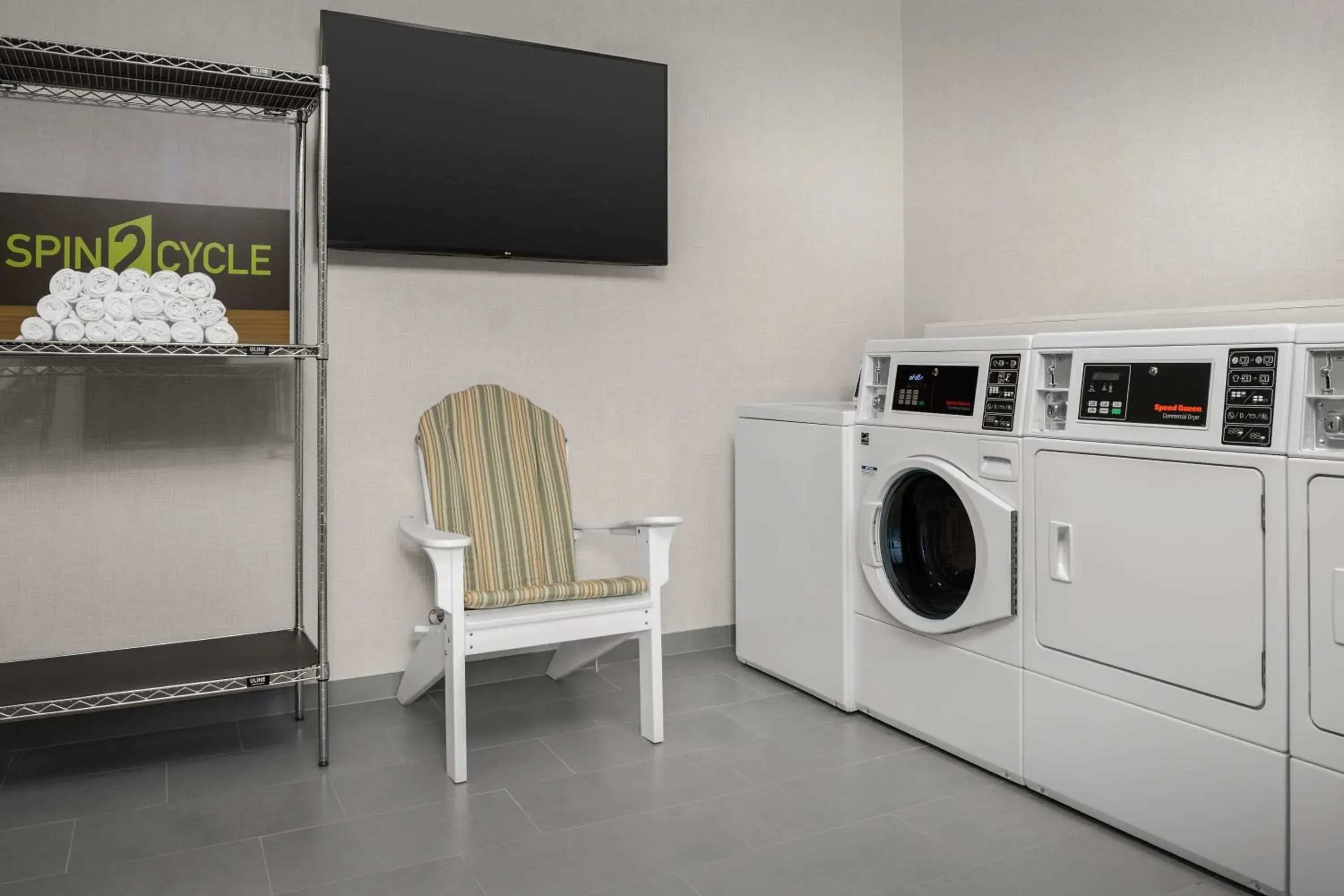 laundry, TV/Entertainment Center in Hampton Inn Orlando Lake Nona