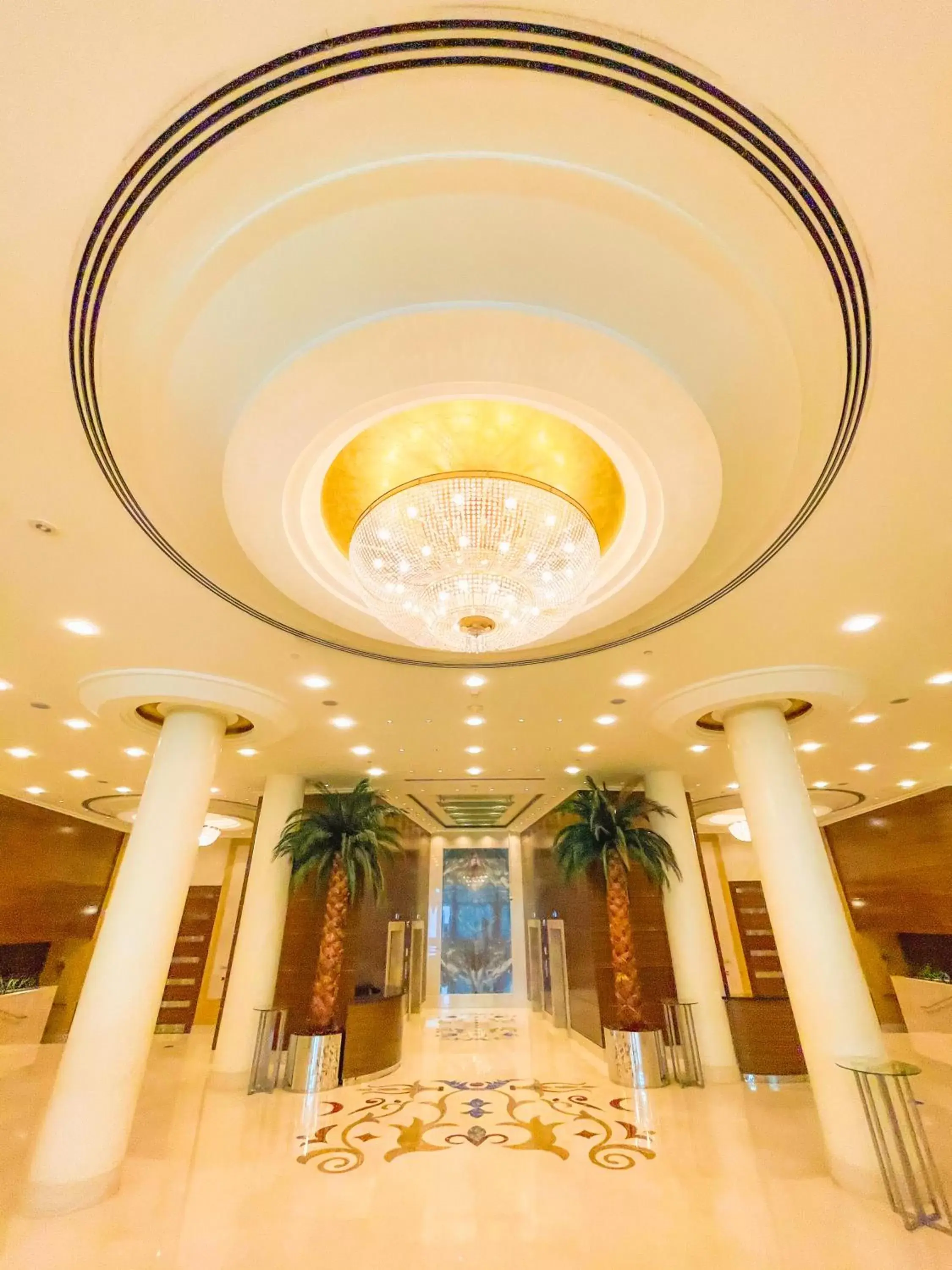 Meeting/conference room, Lobby/Reception in Swissôtel Al Murooj Dubai