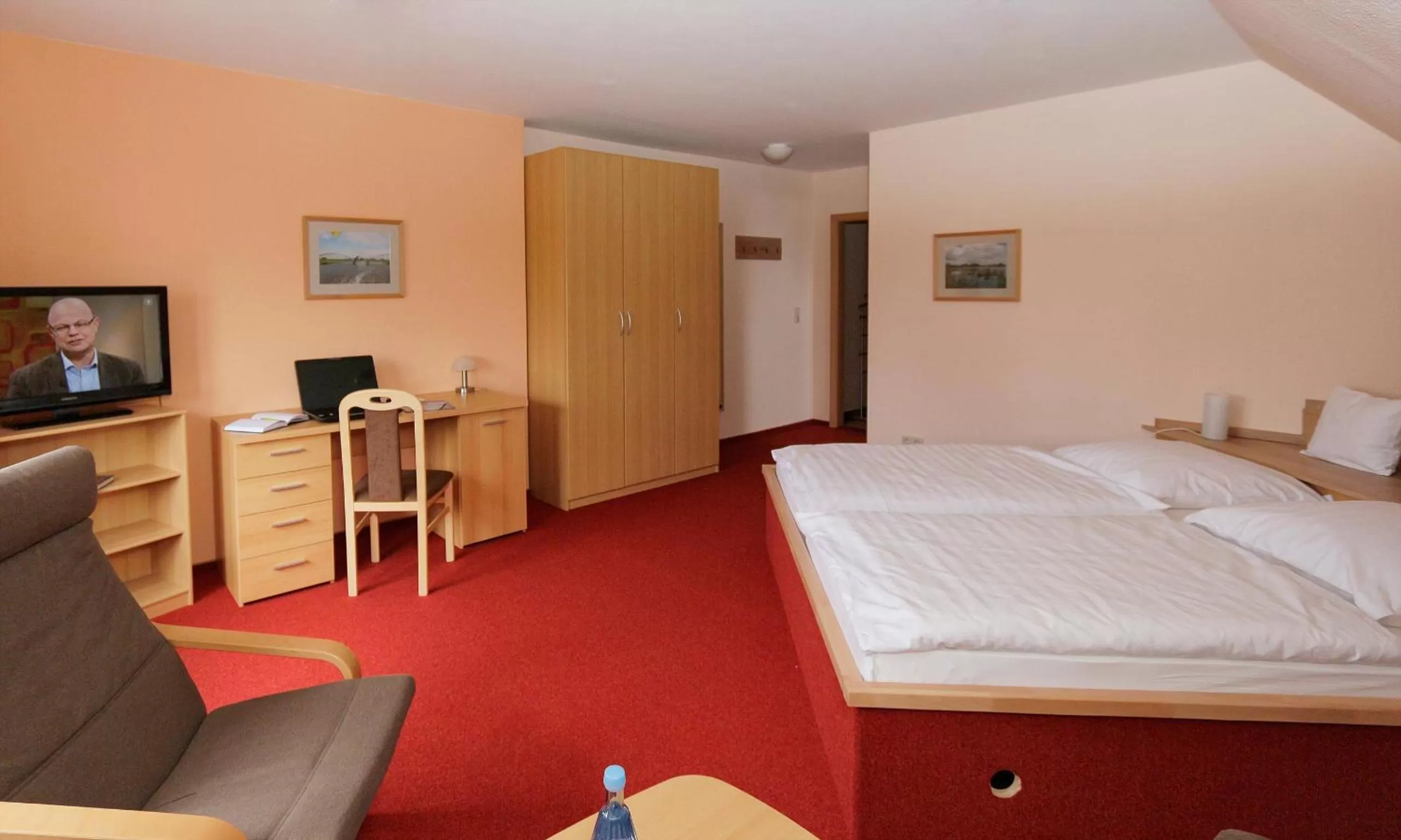 Photo of the whole room, Bed in Gasthof Lafrenz