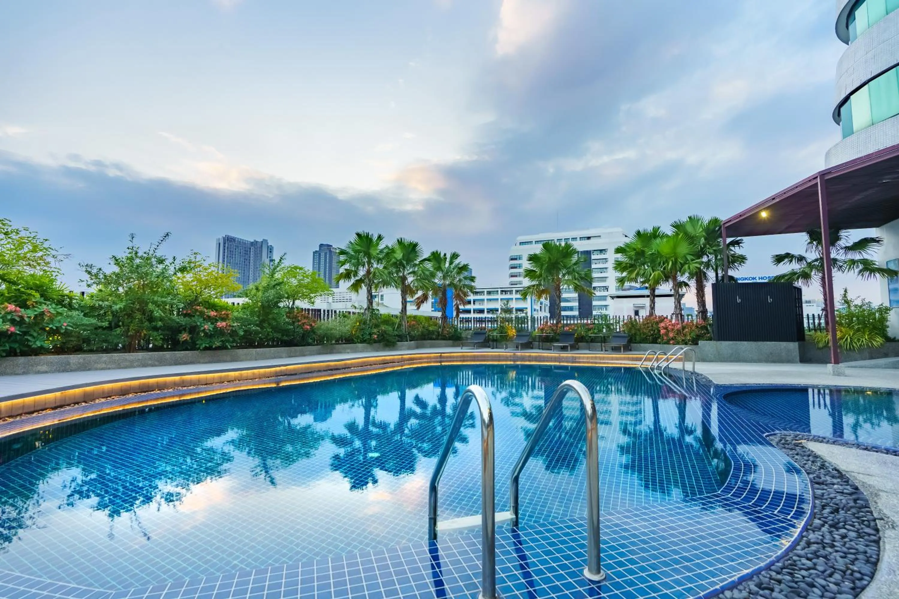 Swimming pool in A-ONE Bangkok Hotel