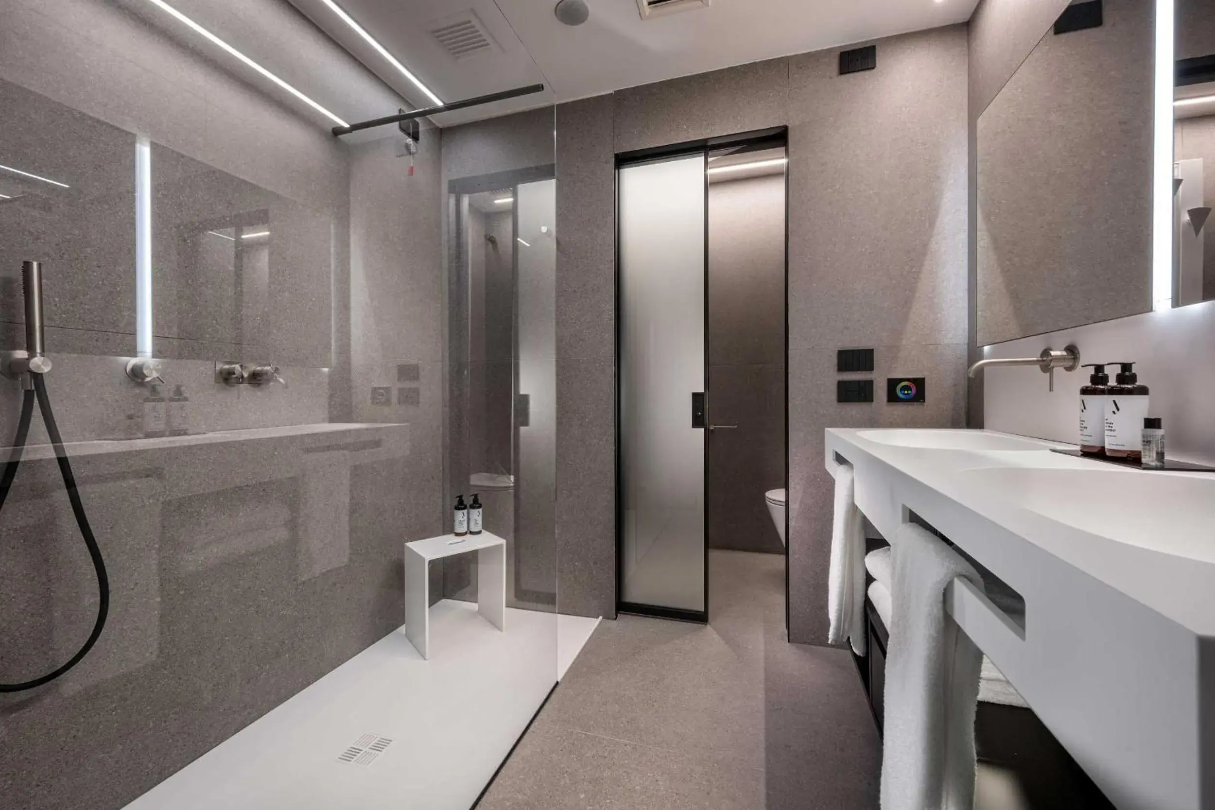 Bathroom in J44 Lifestyle Hotel