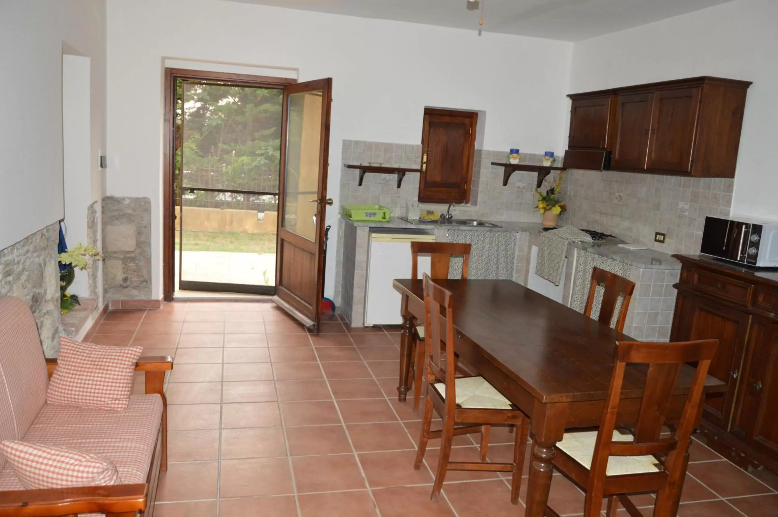 Dining Area in Residence Verde Blu