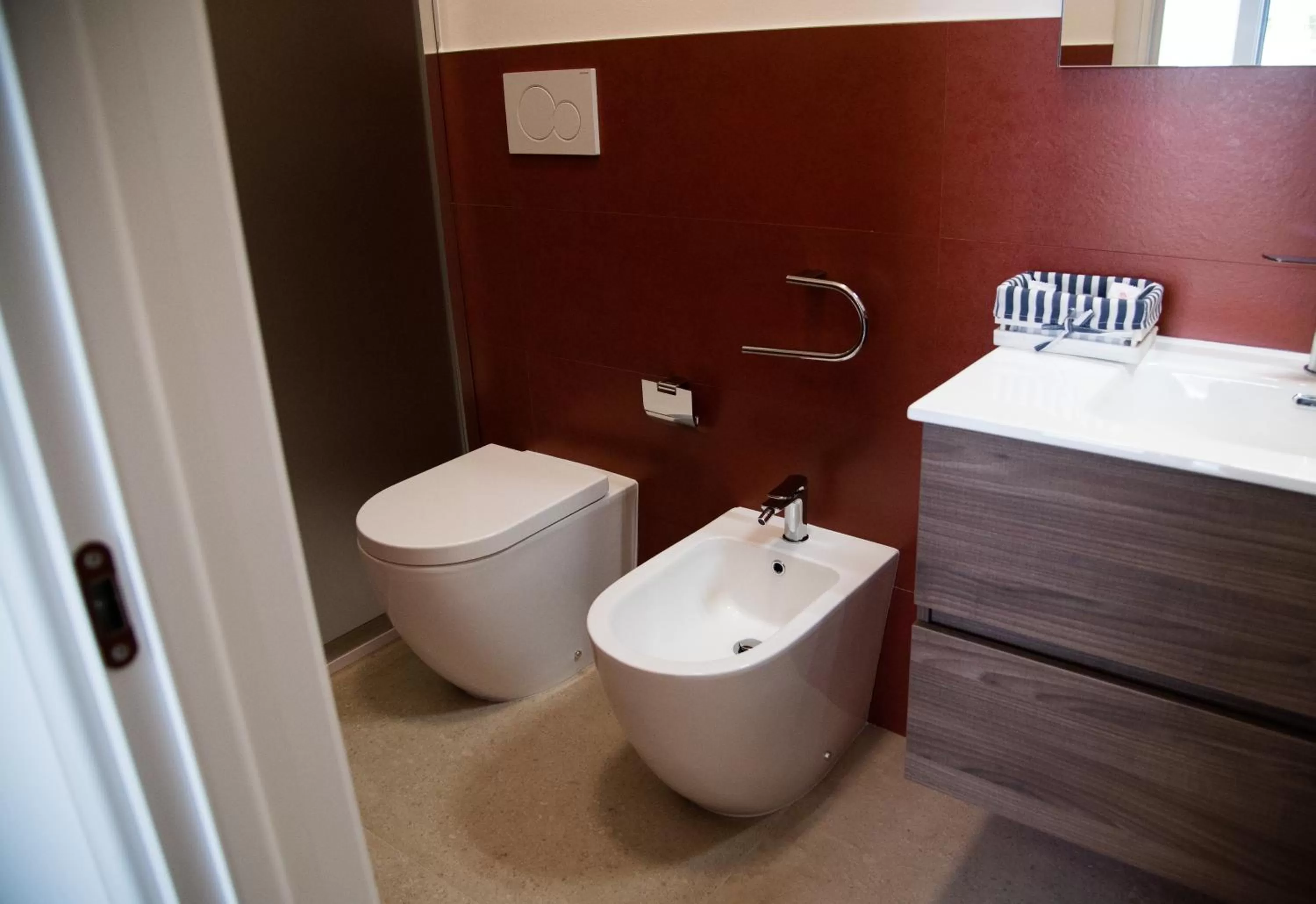 Bathroom in Granelli di sabbia