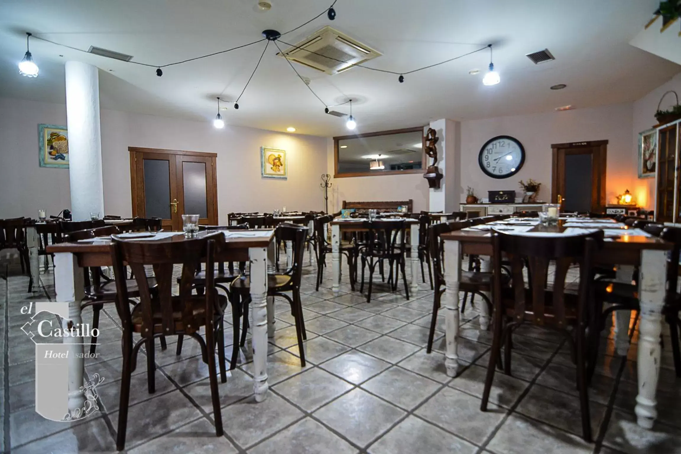 Restaurant/Places to Eat in Hotel Rural el Castillo