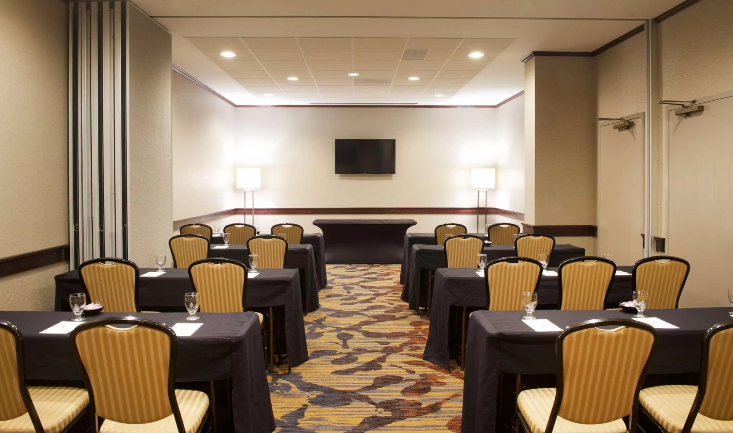 Meeting/conference room in Embassy Suites by Hilton Seattle Bellevue