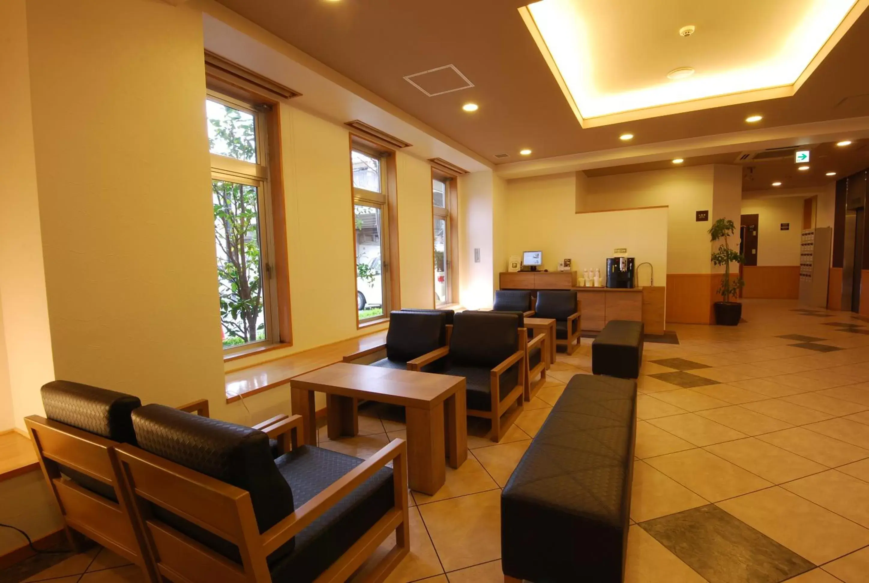 Lobby or reception, Restaurant/Places to Eat in Hotel Route-Inn Hon Hachinohe Ekimae