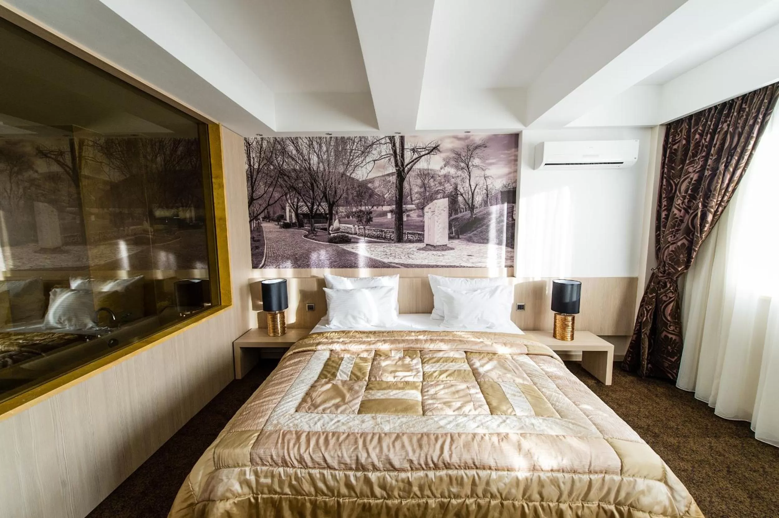 Bed in City Hotel Mostar
