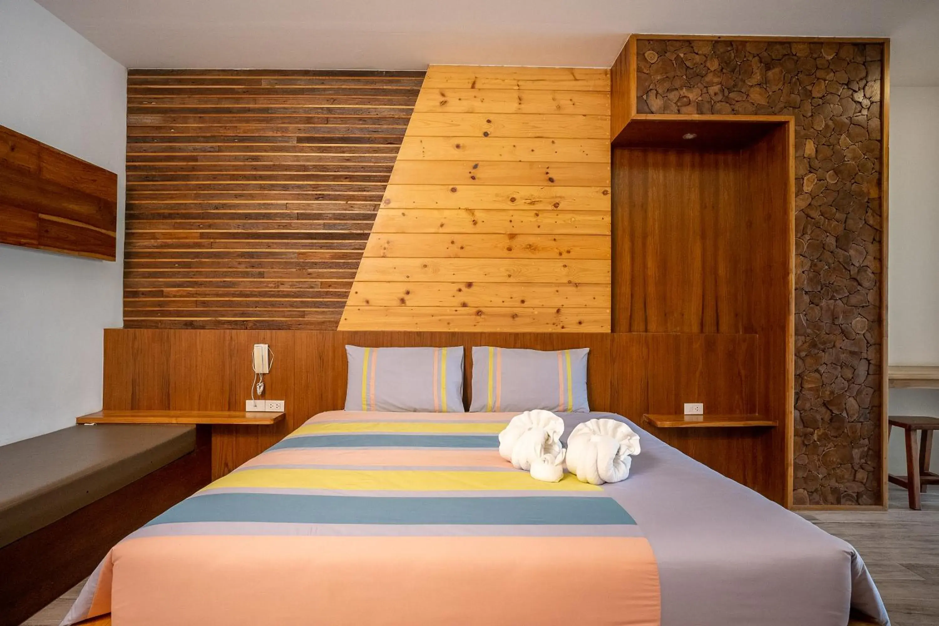 Bed in Tamnanpar Resort