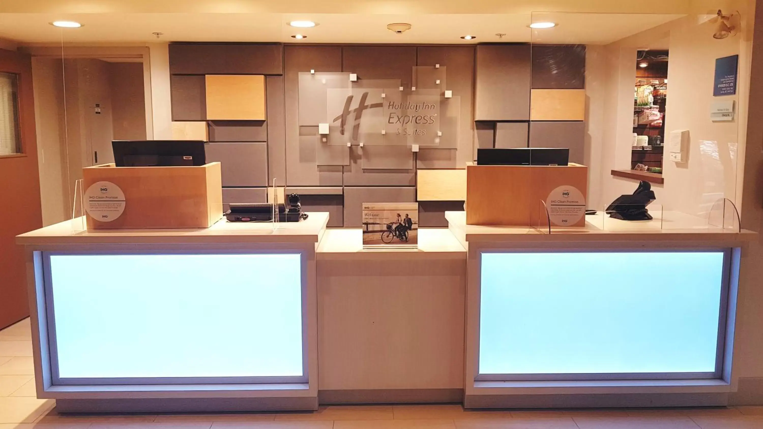 Property building in Holiday Inn Express and Suites Surrey by IHG Property building in Holiday Inn Express and Suites Surrey by IHG