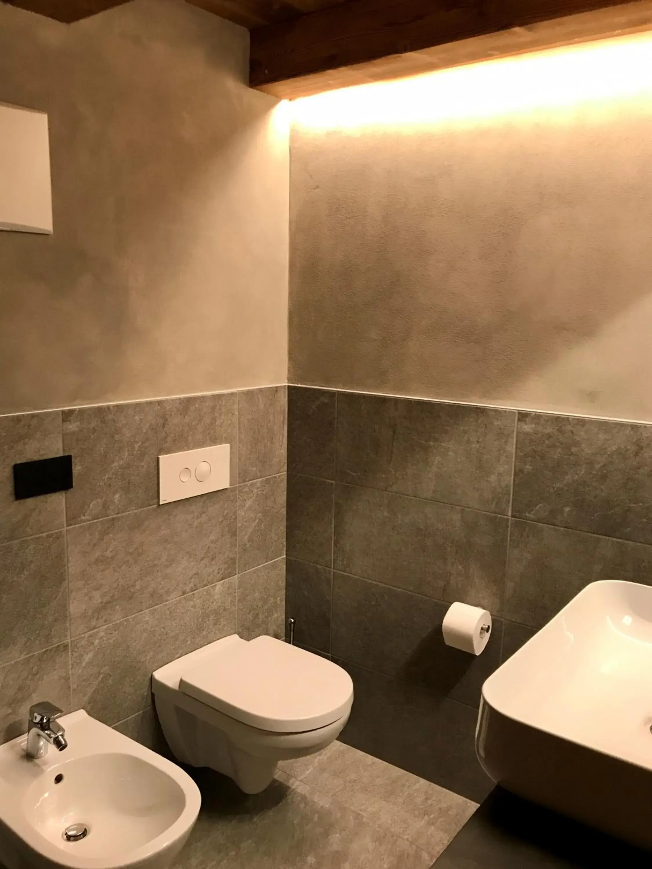 Bathroom in Hotel san Vitale