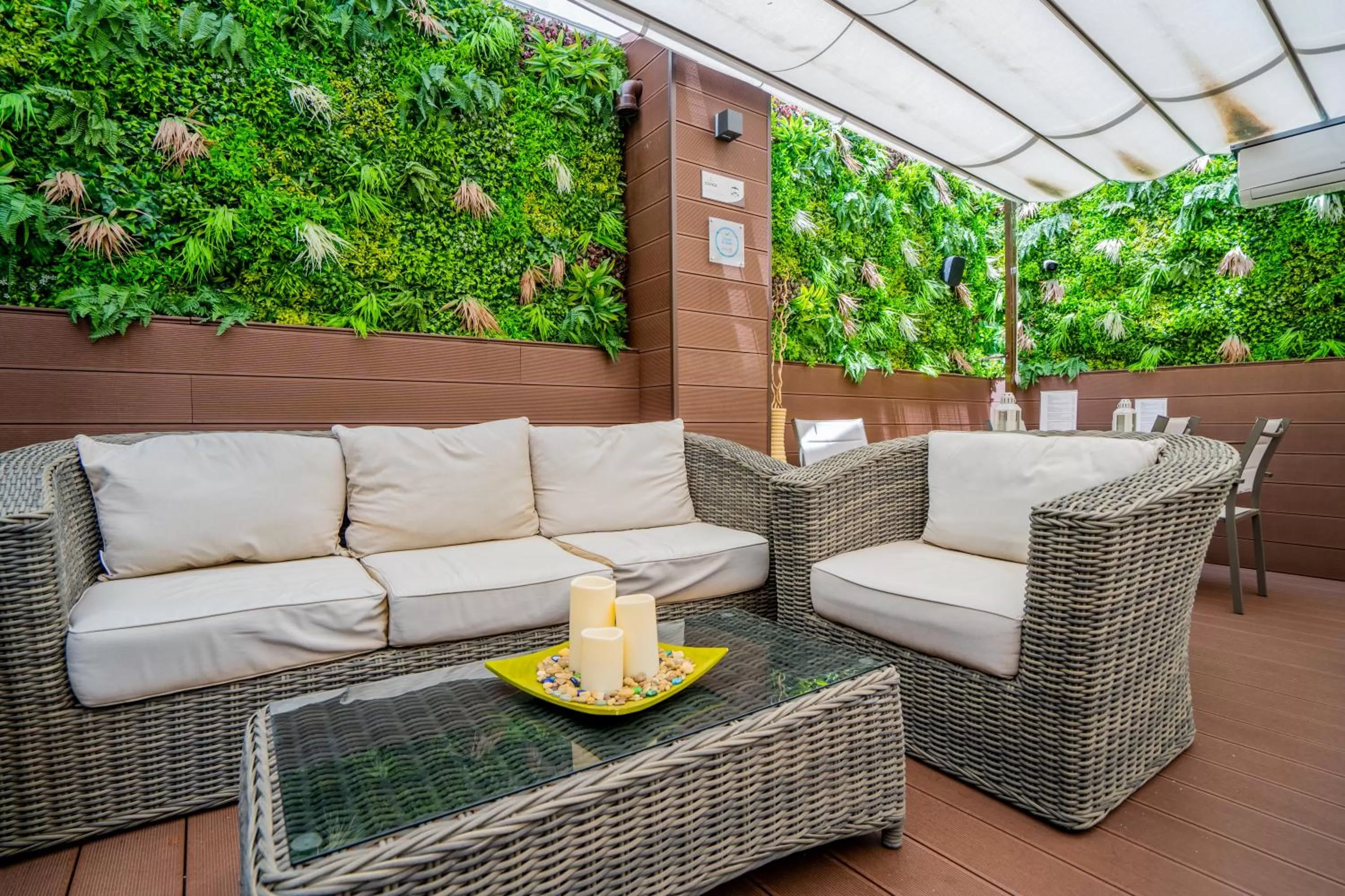 Patio in Dinya Lisbon Hotel