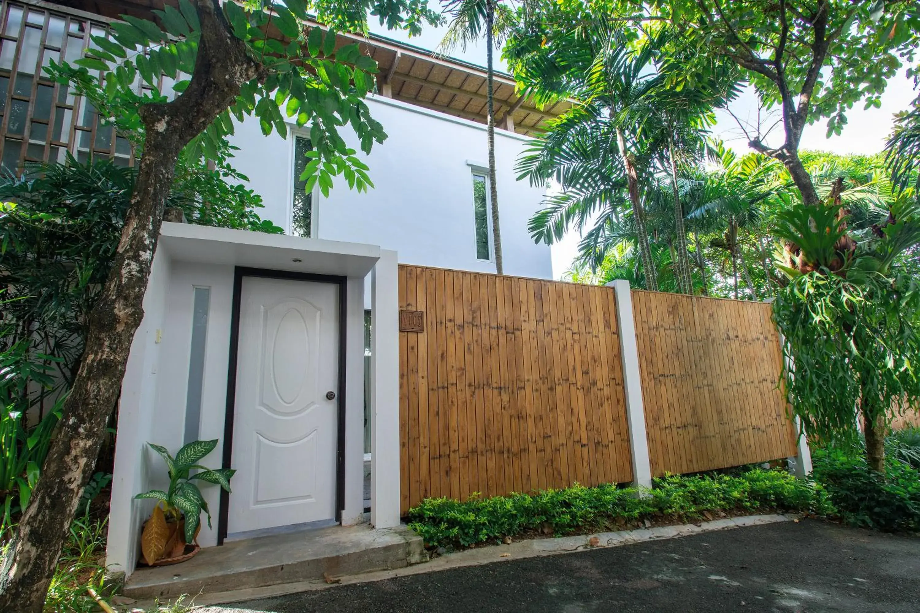 Property building in Peach Blossom Resort & Pool Villa - SHA Plus Property building in Peach Blossom Resort & Pool Villa - SHA Plus