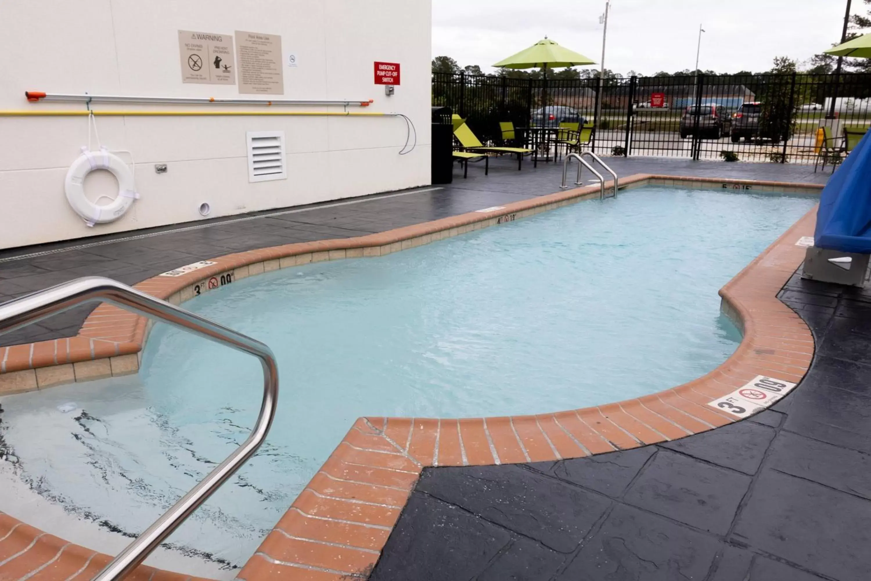 Swimming Pool in SpringHill Suites by Marriott Slidell