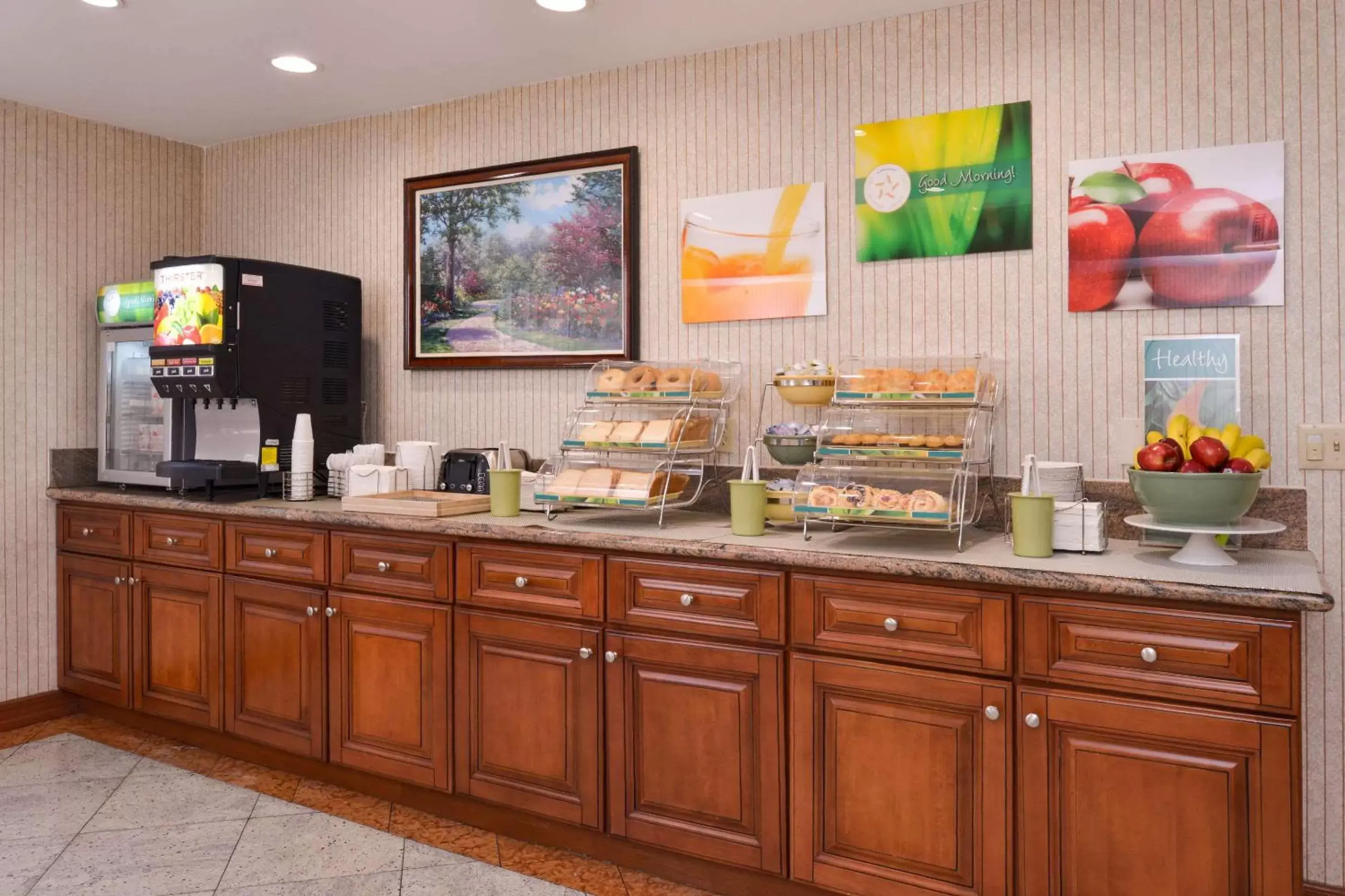 Restaurant/places to eat in Quality Inn & Suites Walnut - City of Industry