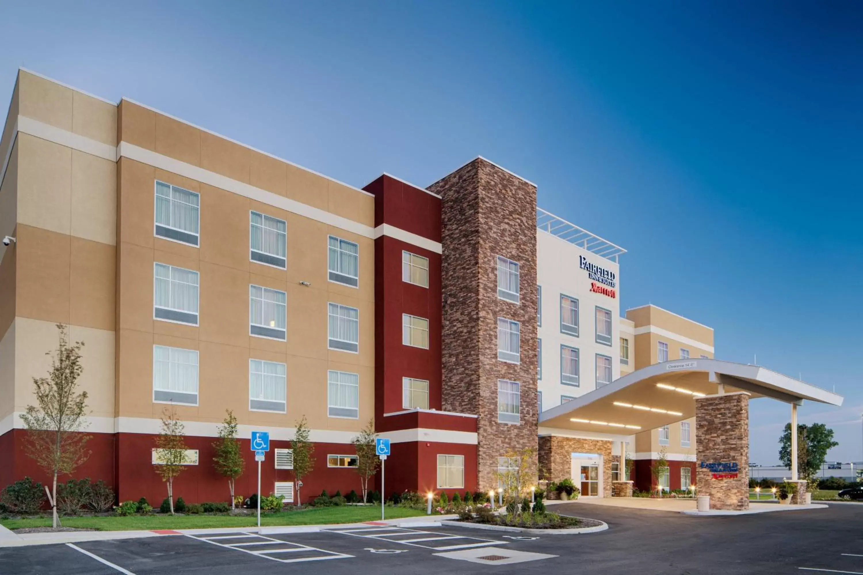 Property Building in Fairfield Inn & Suites by Marriott Columbus Dublin