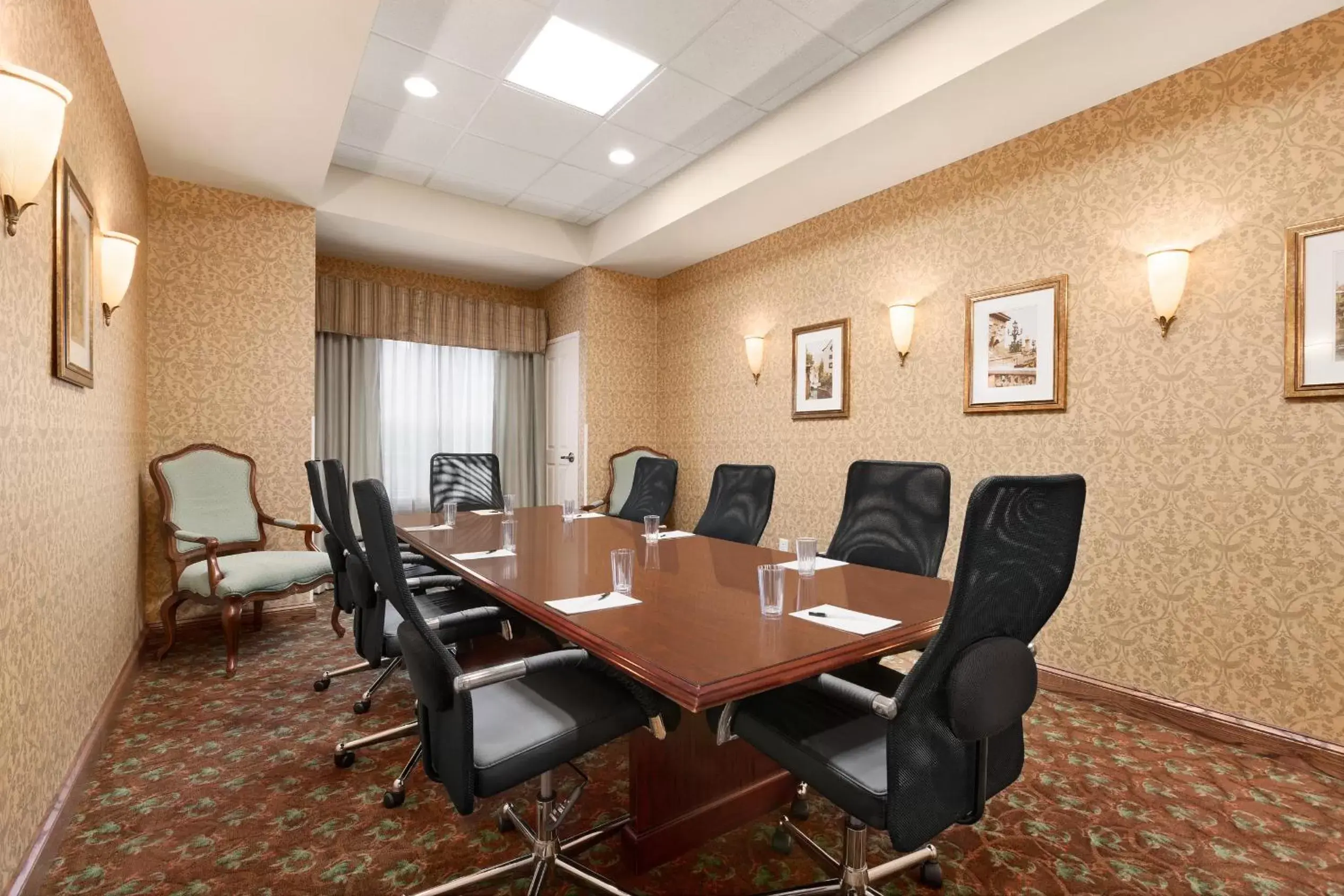 Meeting/conference room in Country Inn & Suites by Radisson Asheville West