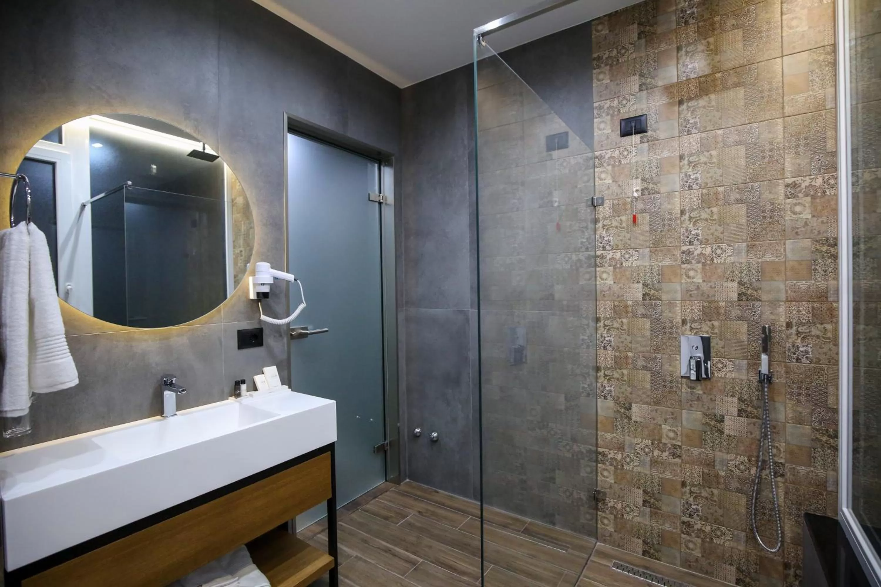 Shower in AP Hotel Boutique