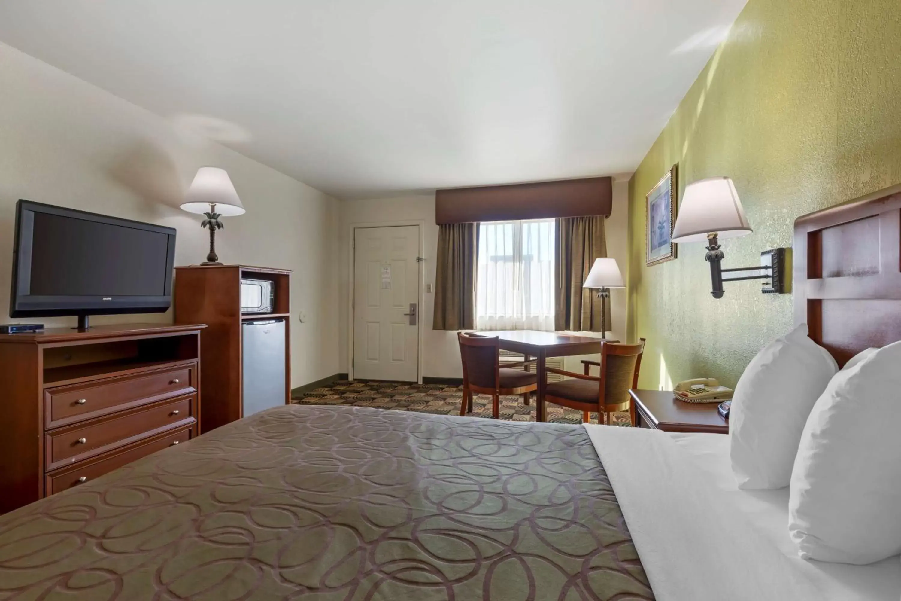 Bedroom, Bed in Best Western Caprock Inn Bedroom, Bed in Best Western Caprock Inn