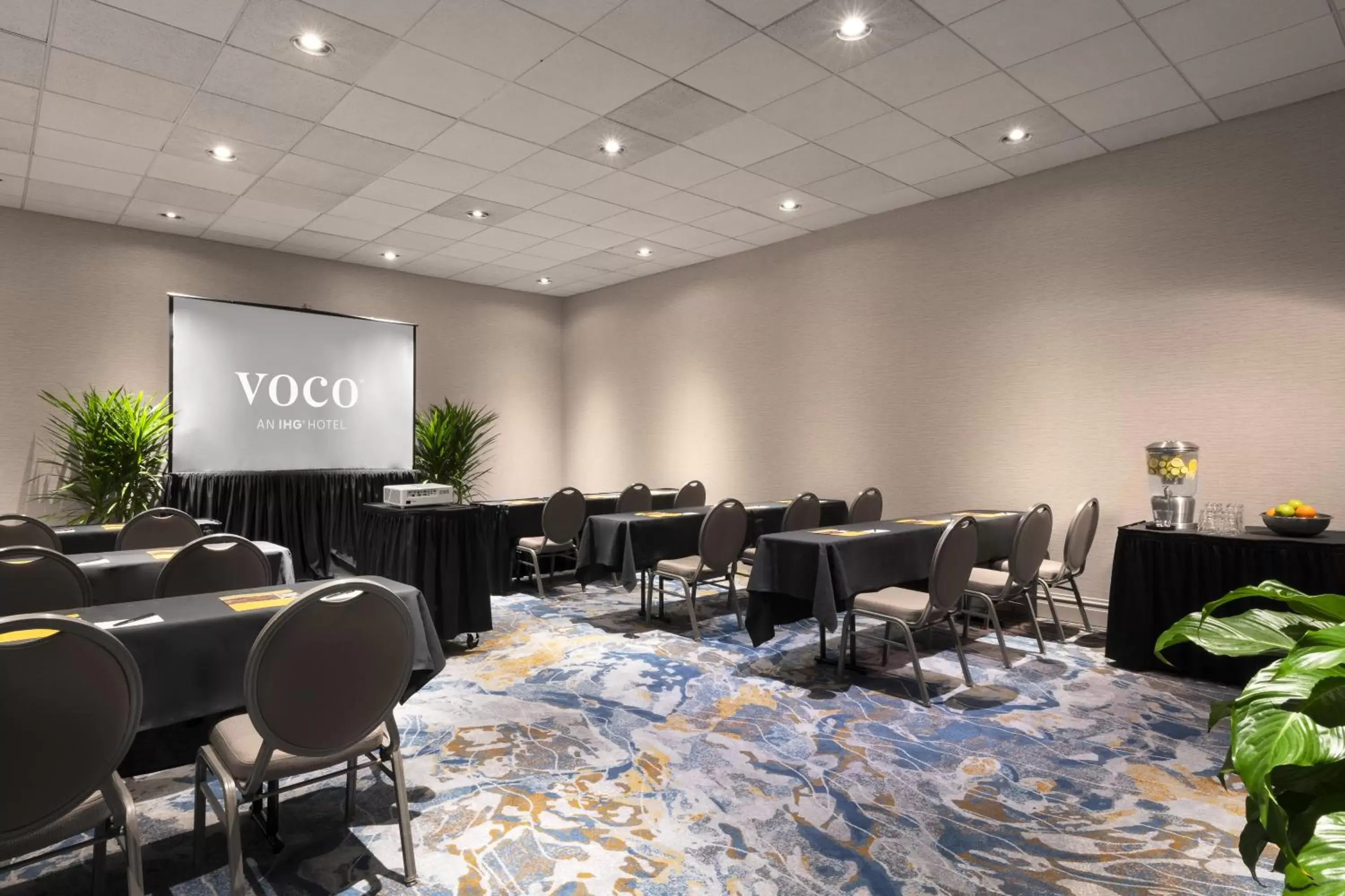 Meeting/conference room in voco - Chicago Downtown, an IHG Hotel