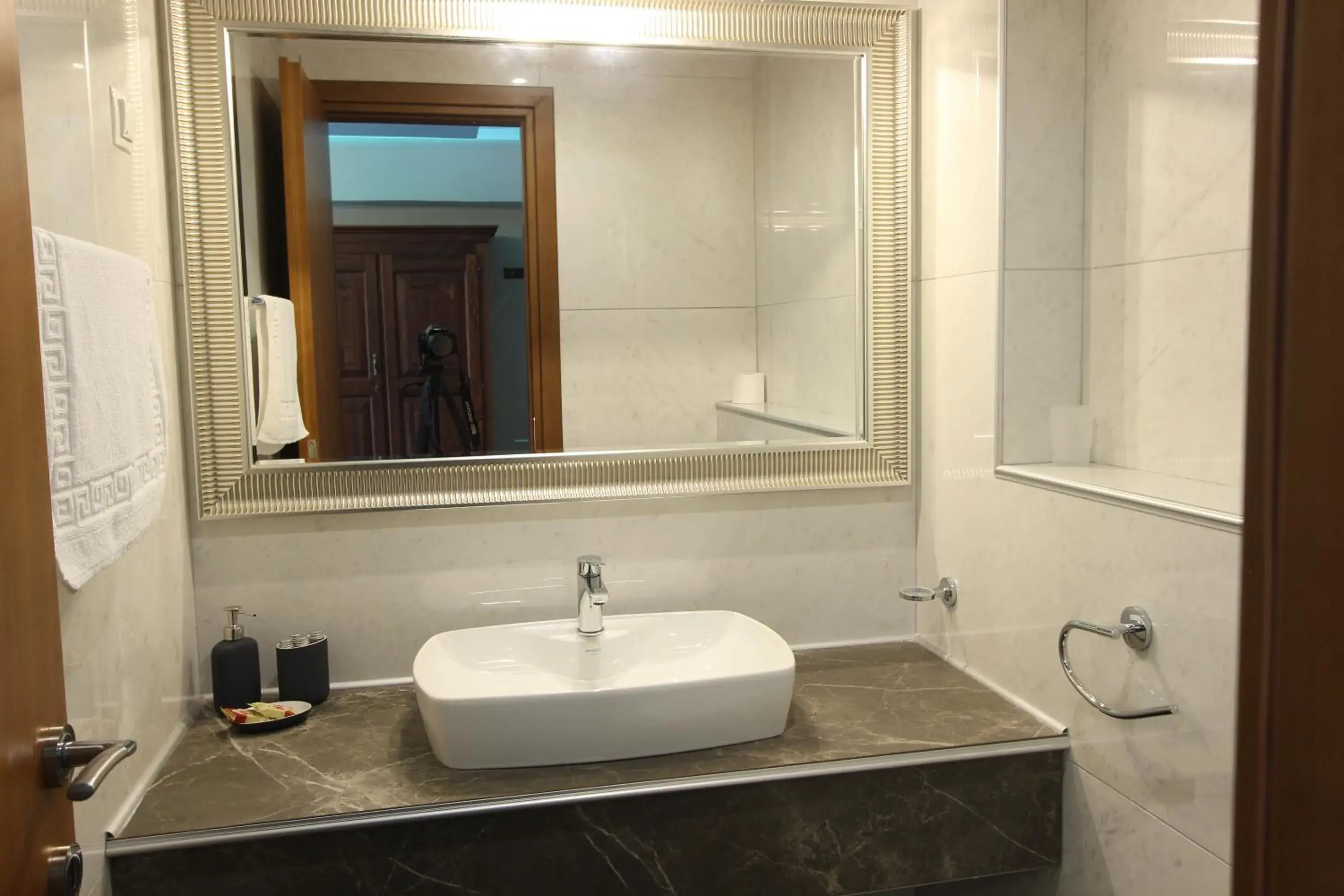 Bathroom in Hotel Mallas