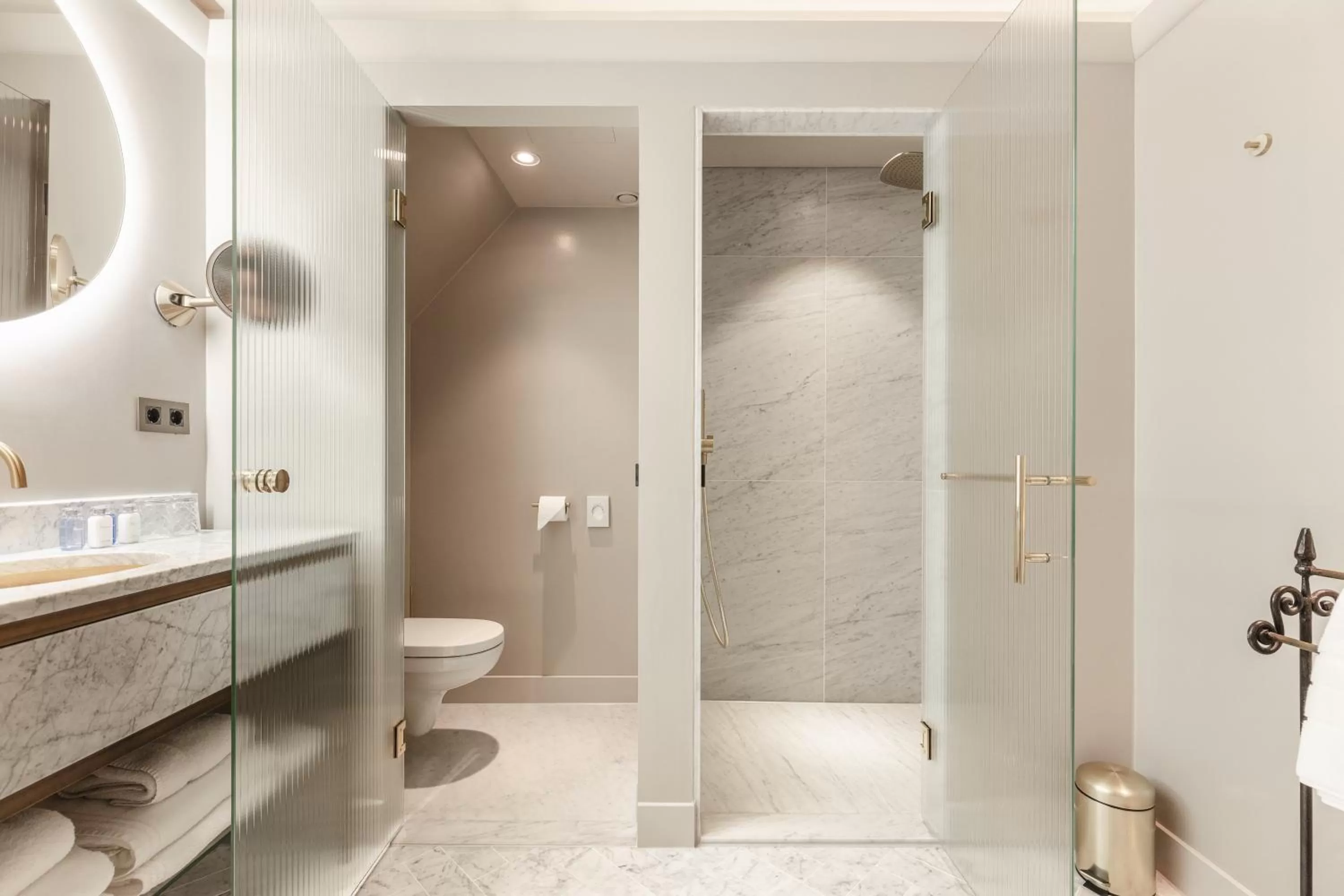 Bathroom in Hotel 717